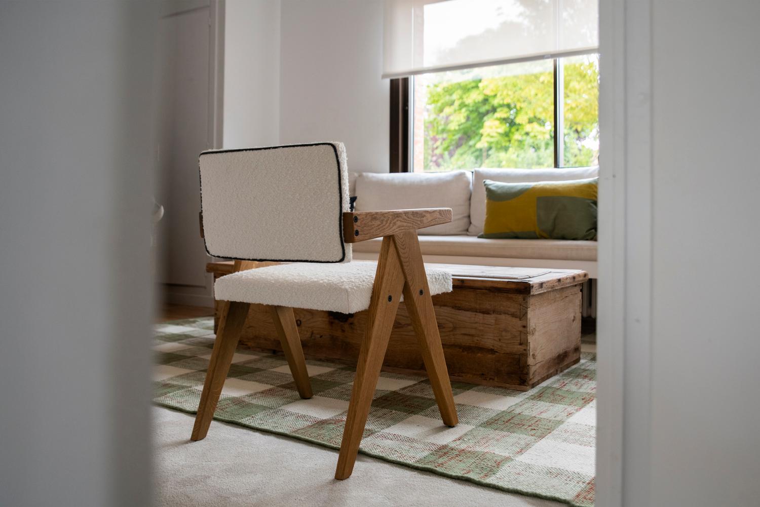 Moderner handgewebter Teppich aus Wolle in Tartangrün, Terrakotta und Weiß im Angebot 7