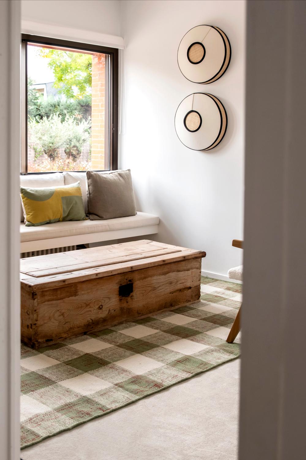 Tapis moderne en laine tissé à la main - Tartan vert, terracotta et blanc en vente 1