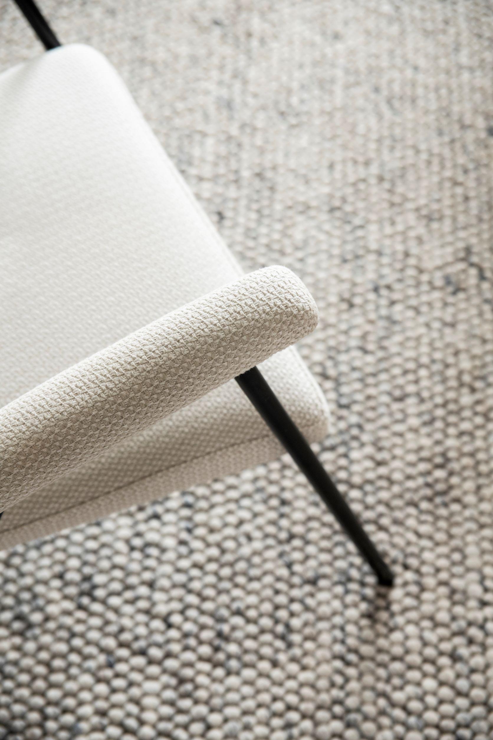 Contemporary Modern Handwoven Wool Thick Rug Carpet Bubbles Ivory & Grey Mottled Plain For Sale