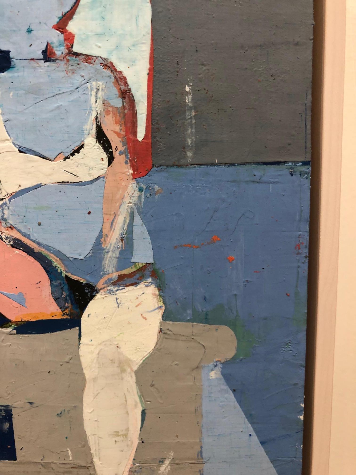 Abstraktes figuratives Gemälde in neutralen, kühlen Farben in Blau und Grau mit Pfirsich aus der Serie 