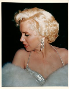 Marilyn Monroe con pendientes de diamantes Impresión de prensa vintage