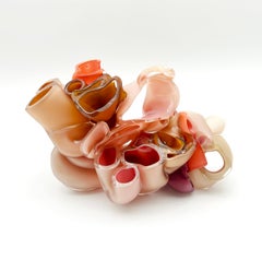 Abstrakte kompositorische Glasskulptur, rosa, 11,5 x 5 x 7 Zoll, von Kim Harty