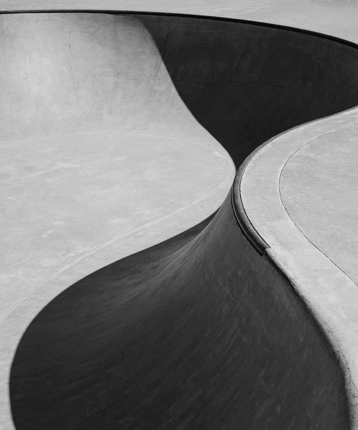 Black and White Photograph Kim Holtermand - Patinage 02