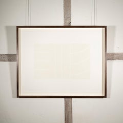 Sans titre (Relief de sable) - Estampe abstraite blanche, moderniste et minimaliste du XXe siècle