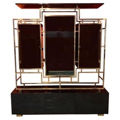 Kim Moltzer Meuble de rangement en bois laqué, laiton, verre fumé 1970