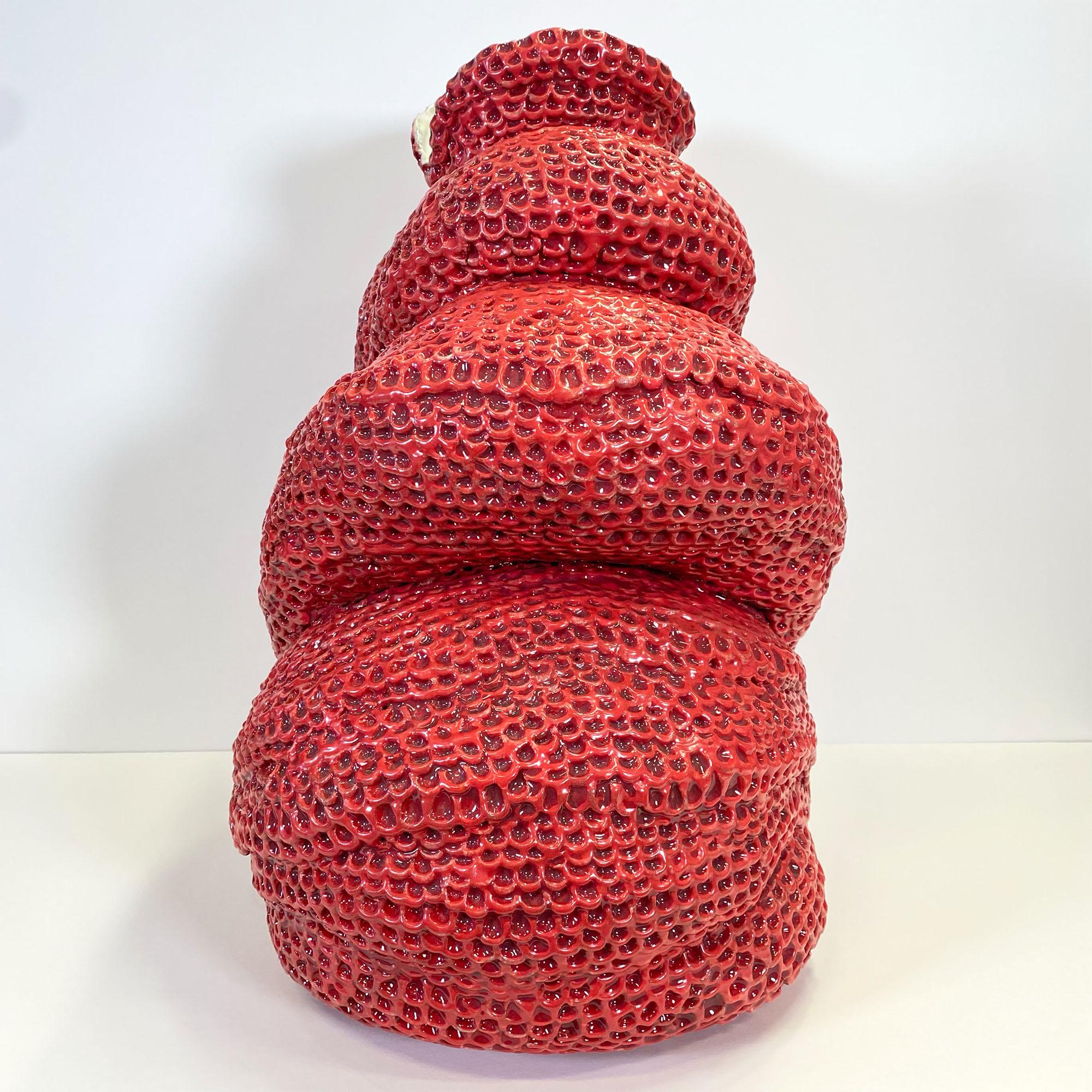 Friendship Berry, sculpture en céramique à hélice rouge texturée vibrante en vente 5