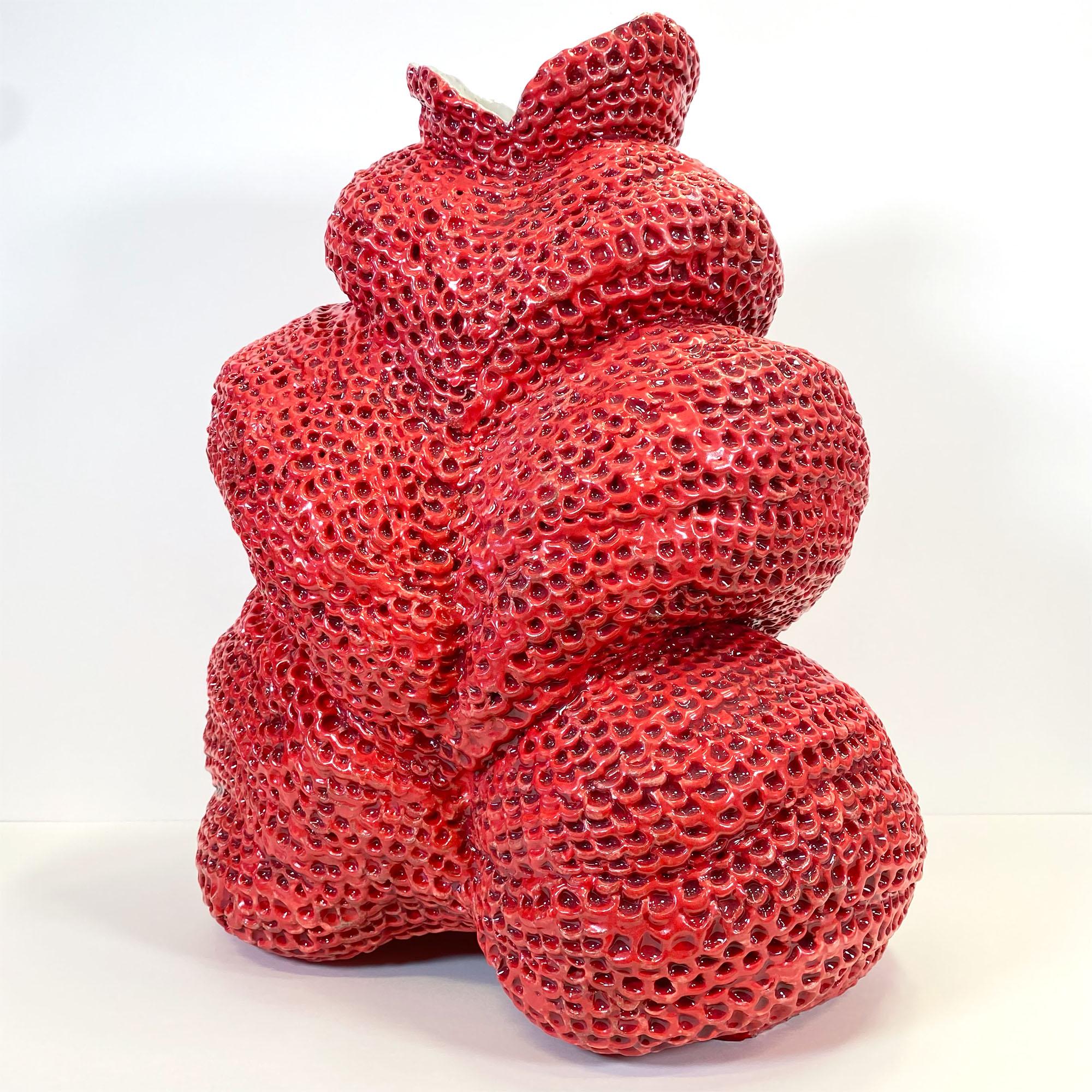 Friendship Berry, sculpture en céramique à hélice rouge texturée vibrante en vente 6