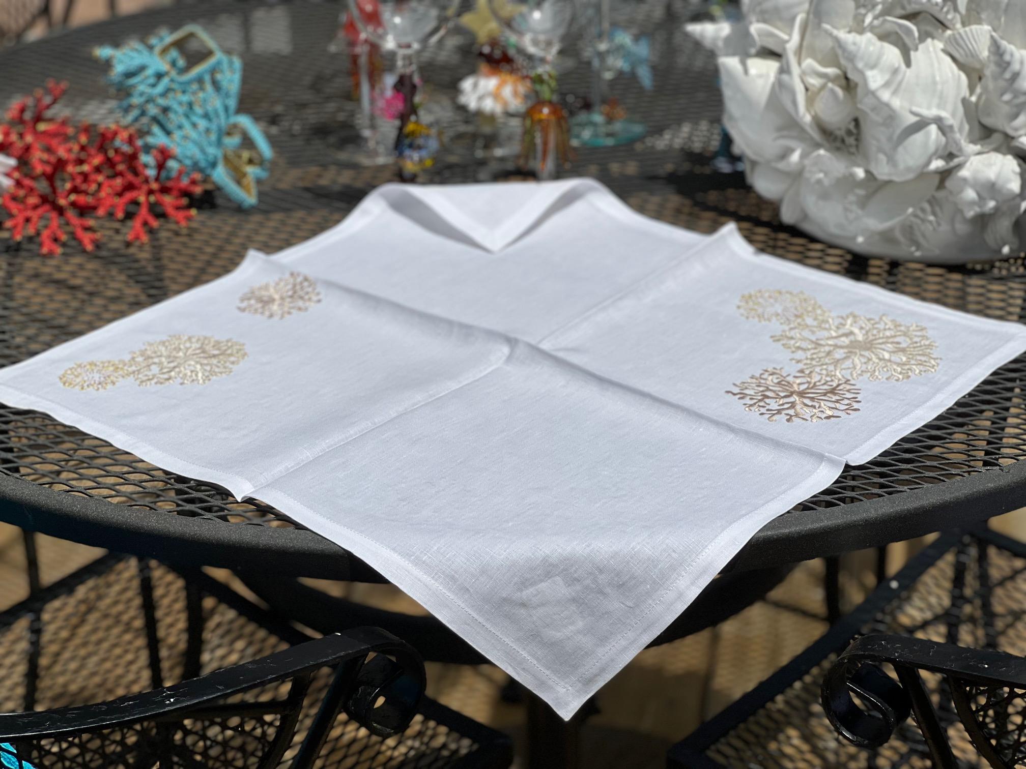 Kim Seybert Embroidered Napkins, Golden Sea Coral on White Linen In Excellent Condition In Morristown, NJ