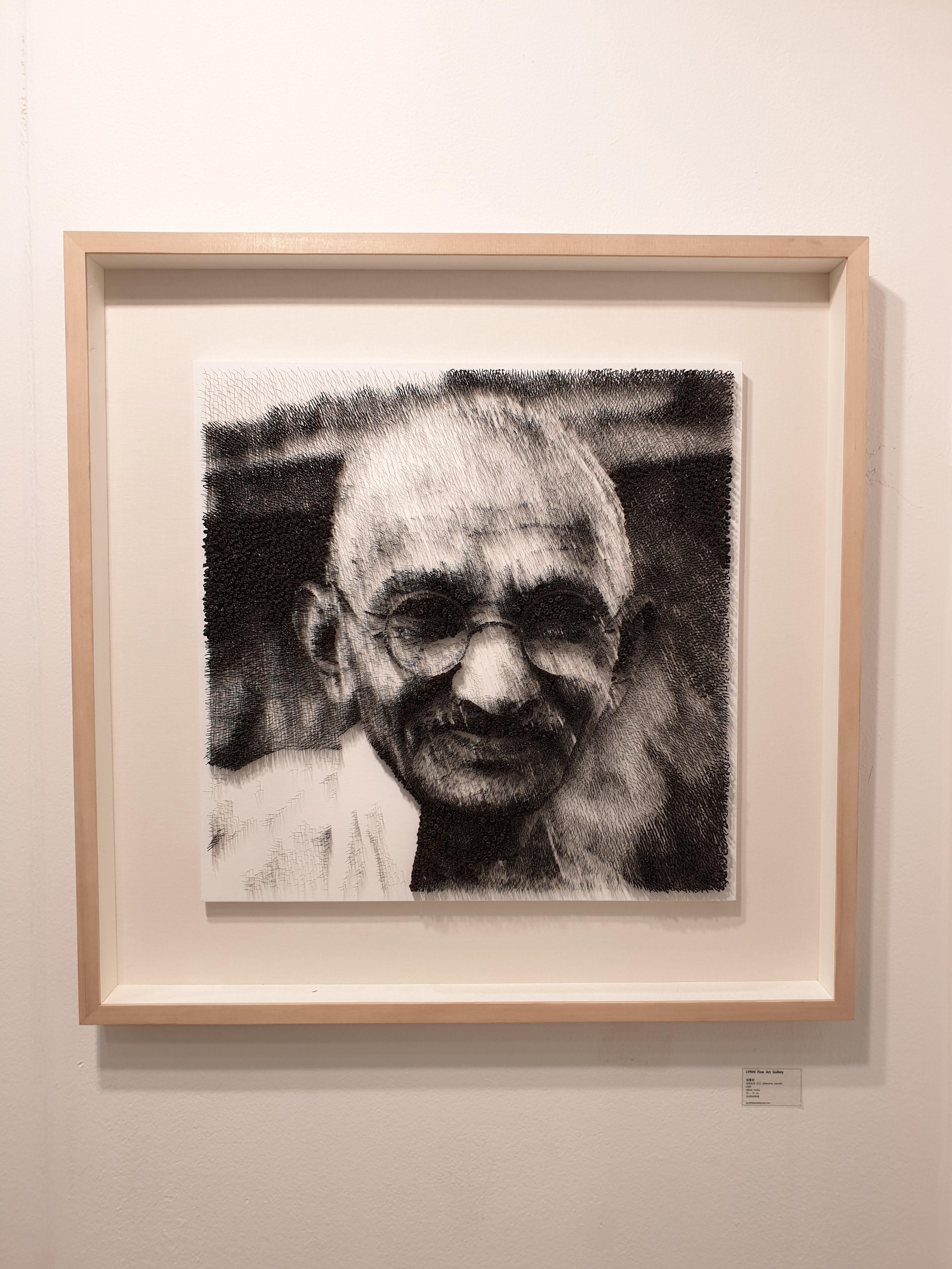 Mohandas Gandhi[Schwarz-Weiß, Stahl auf Leinwand, Stereoskop, Porträt, neue Medien] (Medienkunst), Mixed Media Art, von Kim Yong Jin