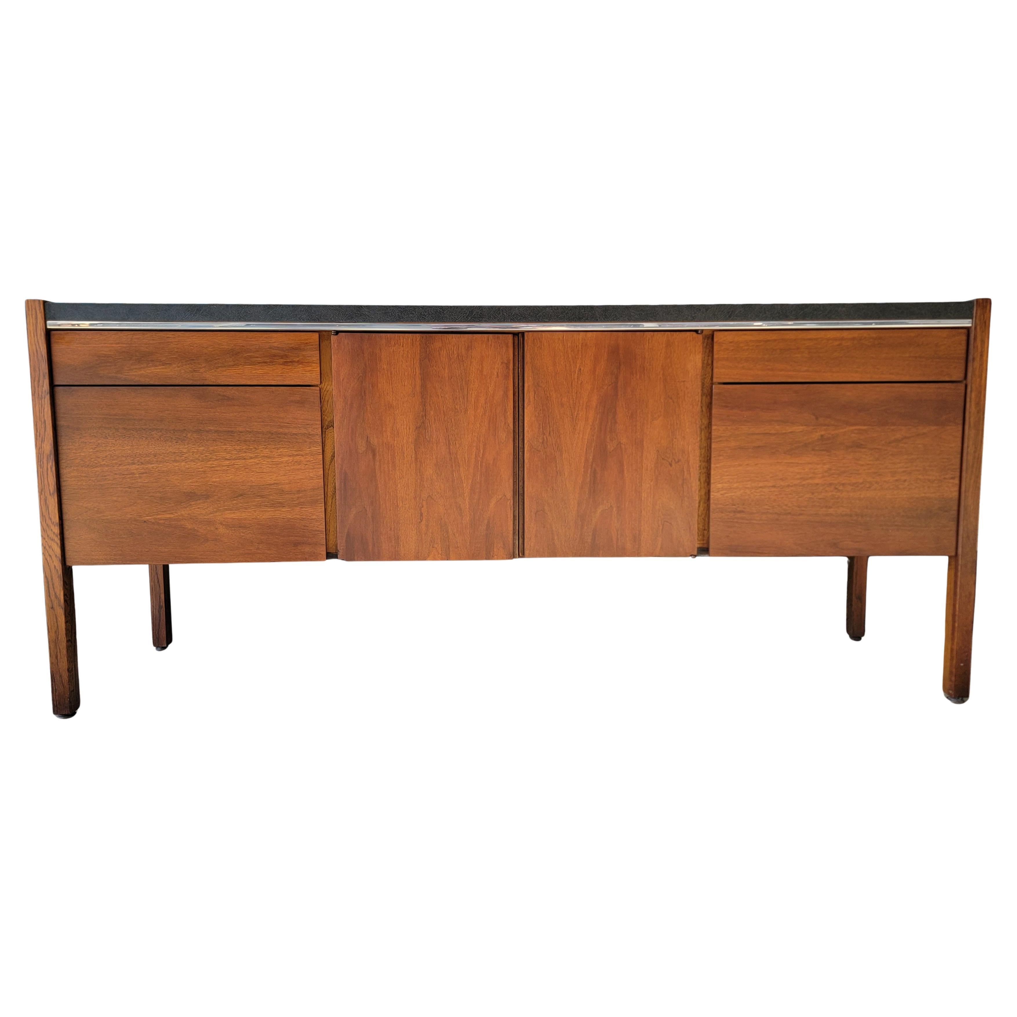 Kimball Credenza /  Büroschrank mit Aktenschubladen