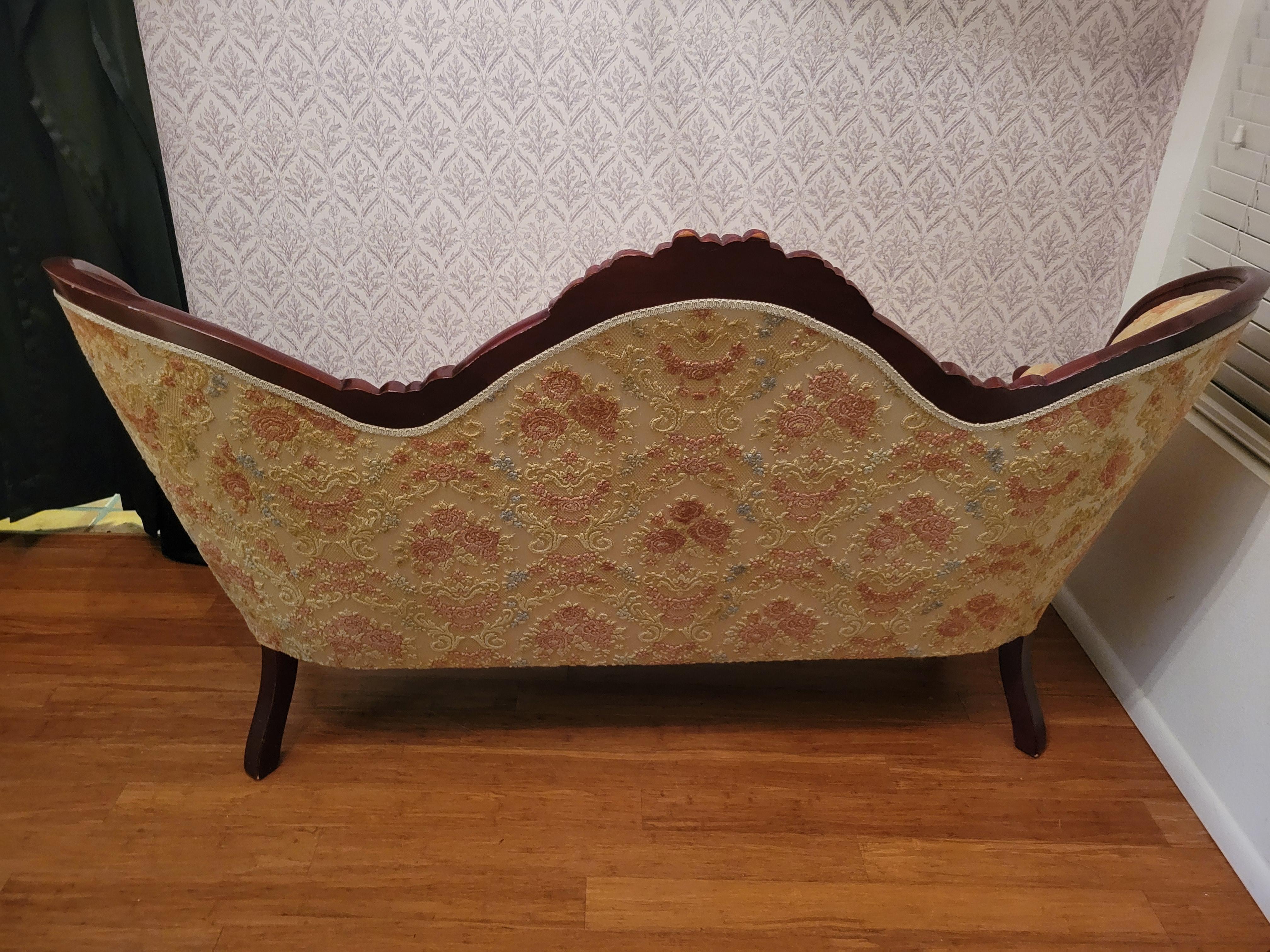 Kimball Reproductions Victorian Style Cameo Sofa In Good Condition In Phoenix, AZ