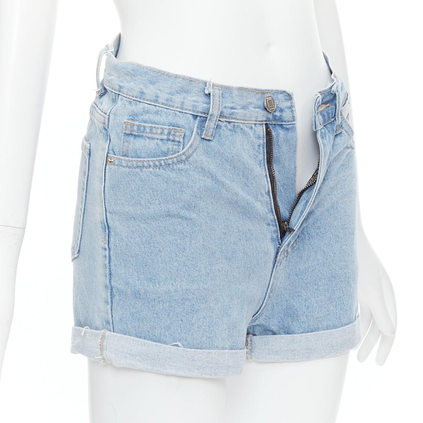 Bleu KIMHEKIM My Uniform short en denim bleu en coton à bords roulés S en vente