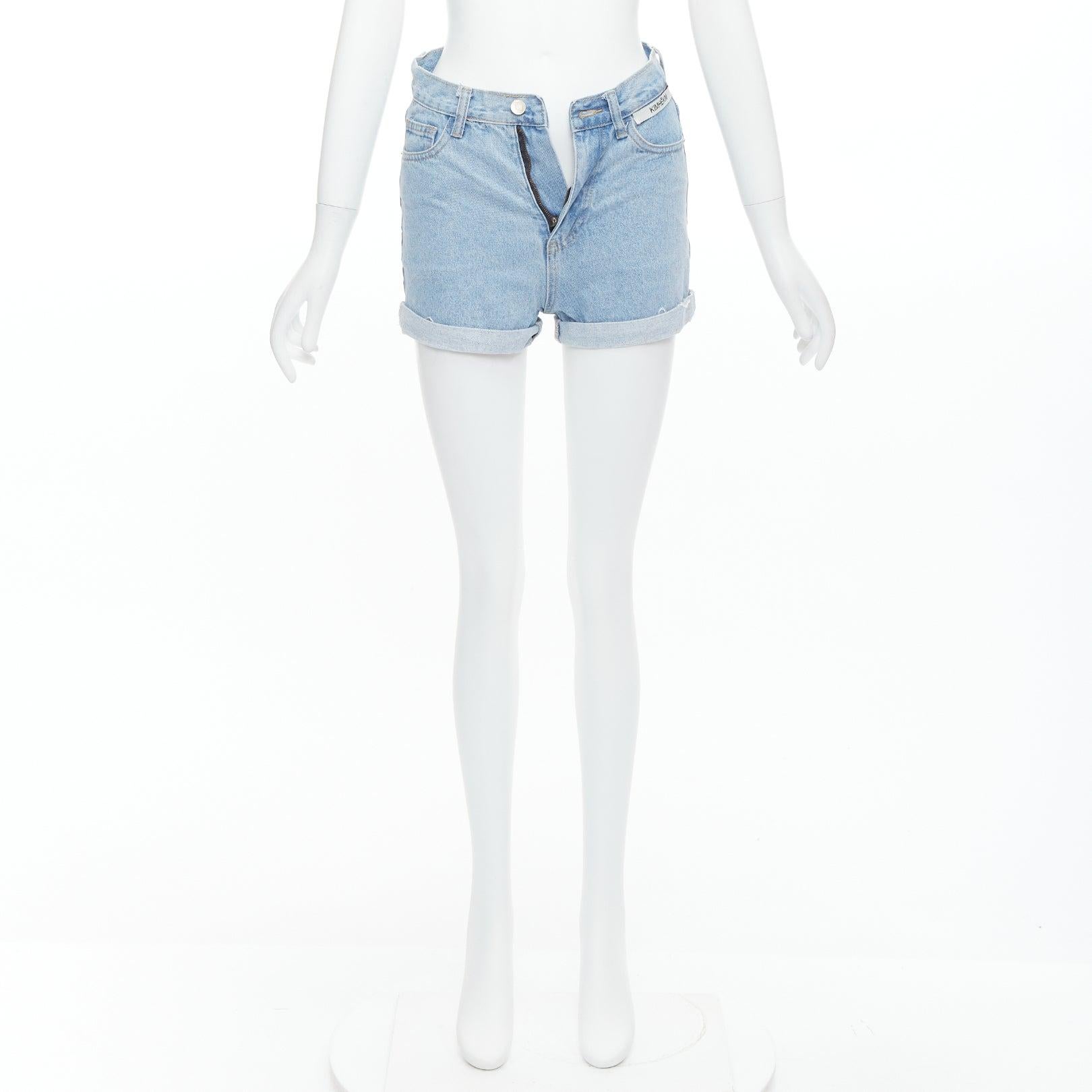 KIMHEKIM My Uniform short en denim bleu en coton à bords roulés S en vente 4