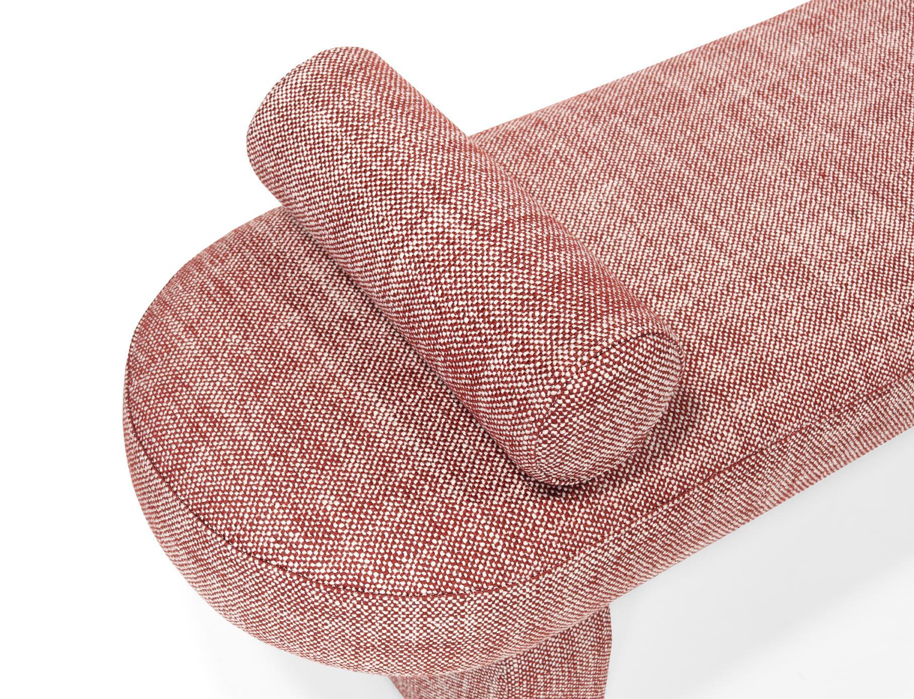 Kimi bench - Contemporary Fully Upholstered Bench with Soft Curves In New Condition For Sale In Baguim Do Monte, PT