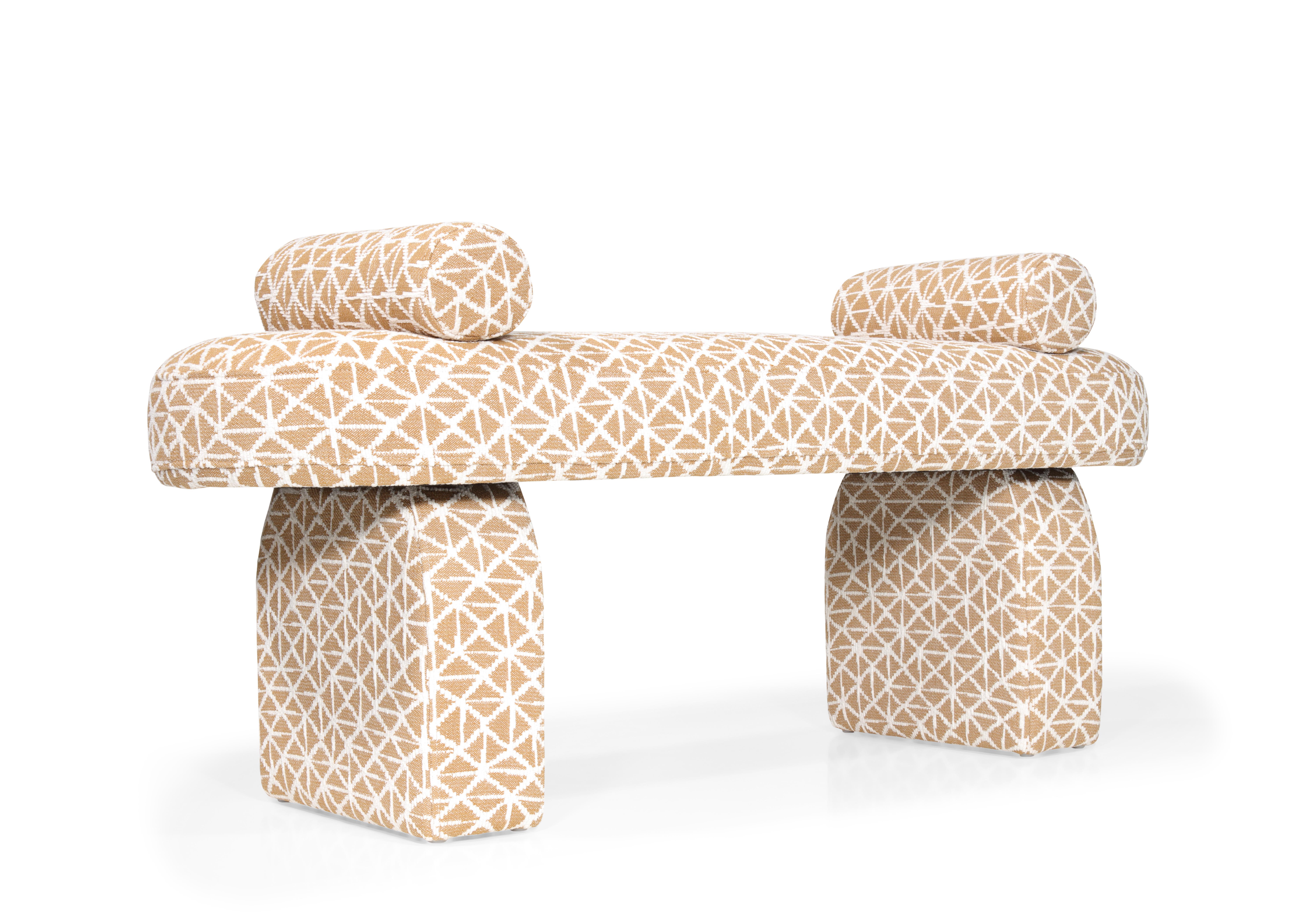 Kimi bench - Contemporary Fully Upholstered Bench with Soft Curves For Sale 2