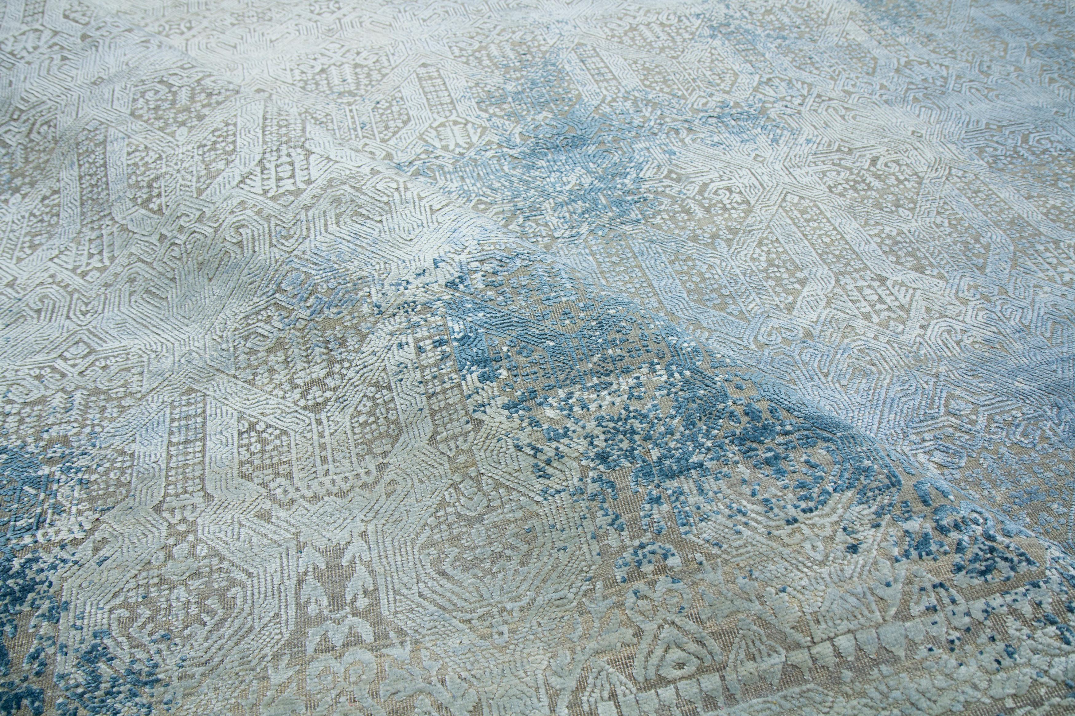 Modern Wool and Silk Rug, Kimia Grey Blue, Edition Bougainville For Sale