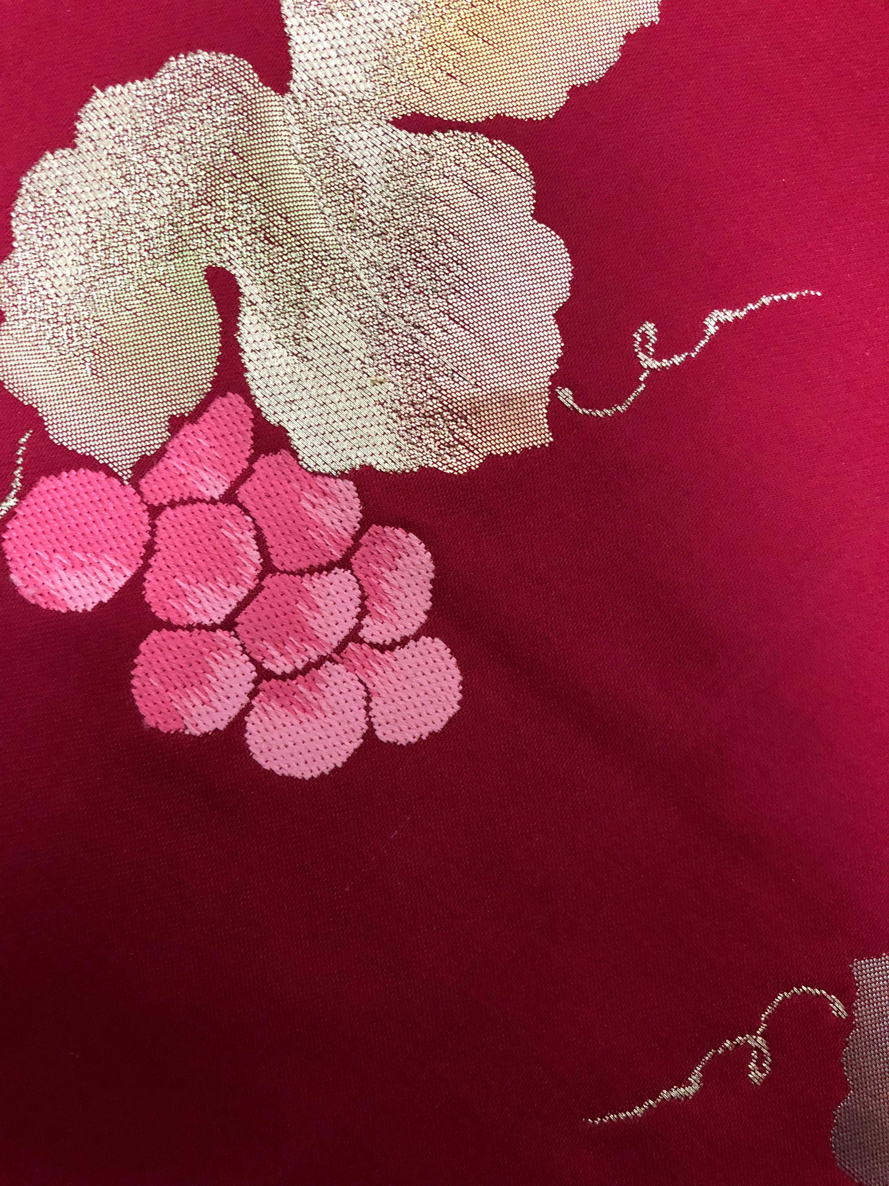 Kimono-Kunst „Vin Rouge Bourgogne“ von Kimono-Couture, Japanische Kunst, asiatische Wandkunst im Zustand „Neu“ im Angebot in Shibuya City, Tokyo