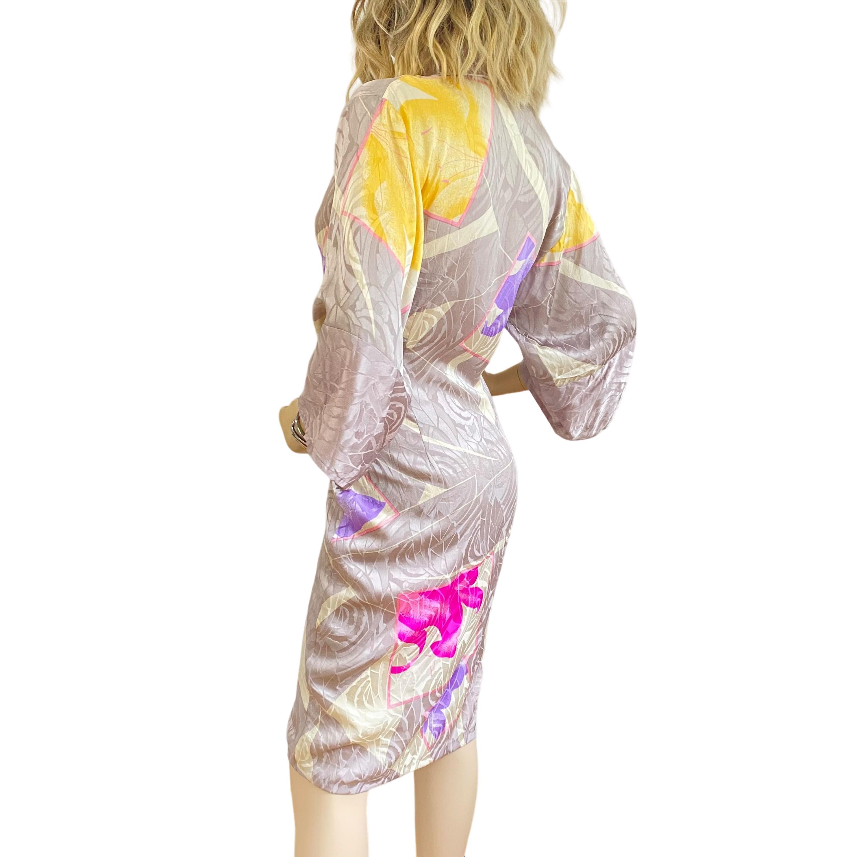 Kimono Sleeves Champagne Floral Silk Wrap Dress - Flora Kung NWT In New Condition For Sale In Boston, MA