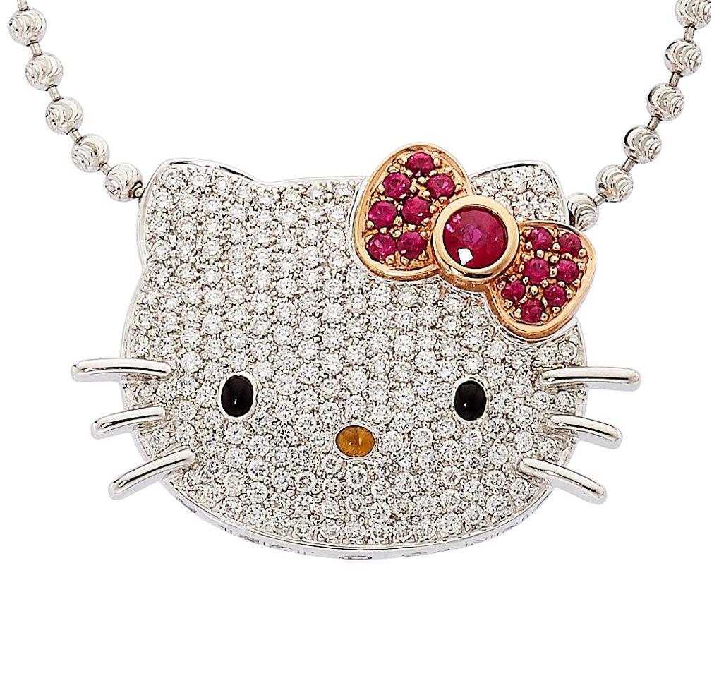 Taille ronde Kimora Lee Simon 18k WG 1.30ct Diamond & 0.65ct Ruby Hello Kitty Necklace 17.5