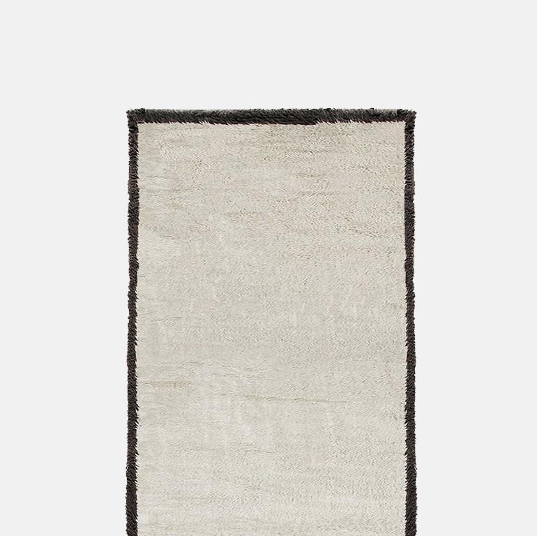 Post-Modern Kimoto Caru Runner Rug by Atelier Bowy C.D. For Sale