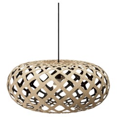 Lampada a sospensione Kina 60 in compensato di bambù verniciato su un solo lato, di David Trubridge