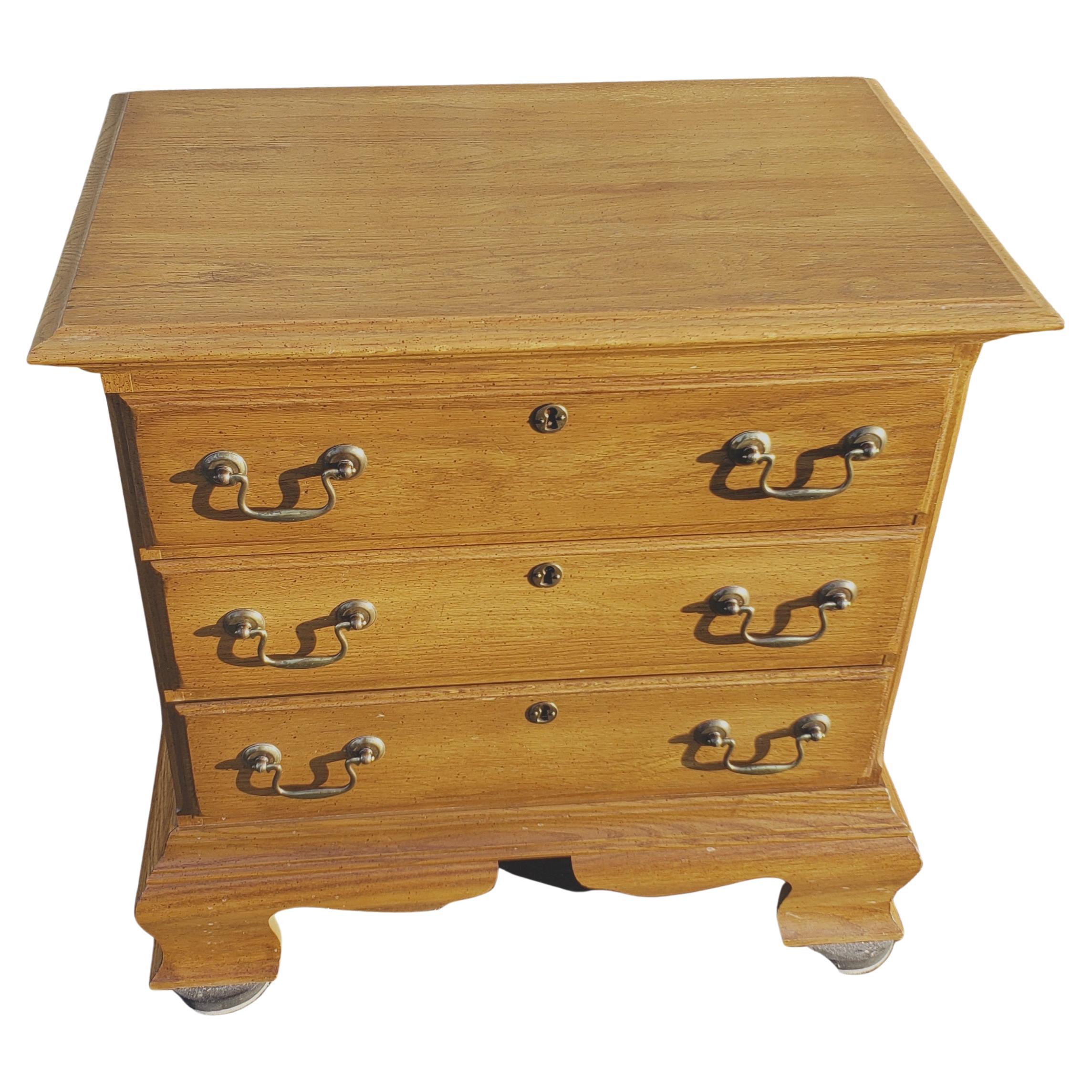 Kincaid Chippendale Oak Bedside Chest or Nightstand.
Measures 24