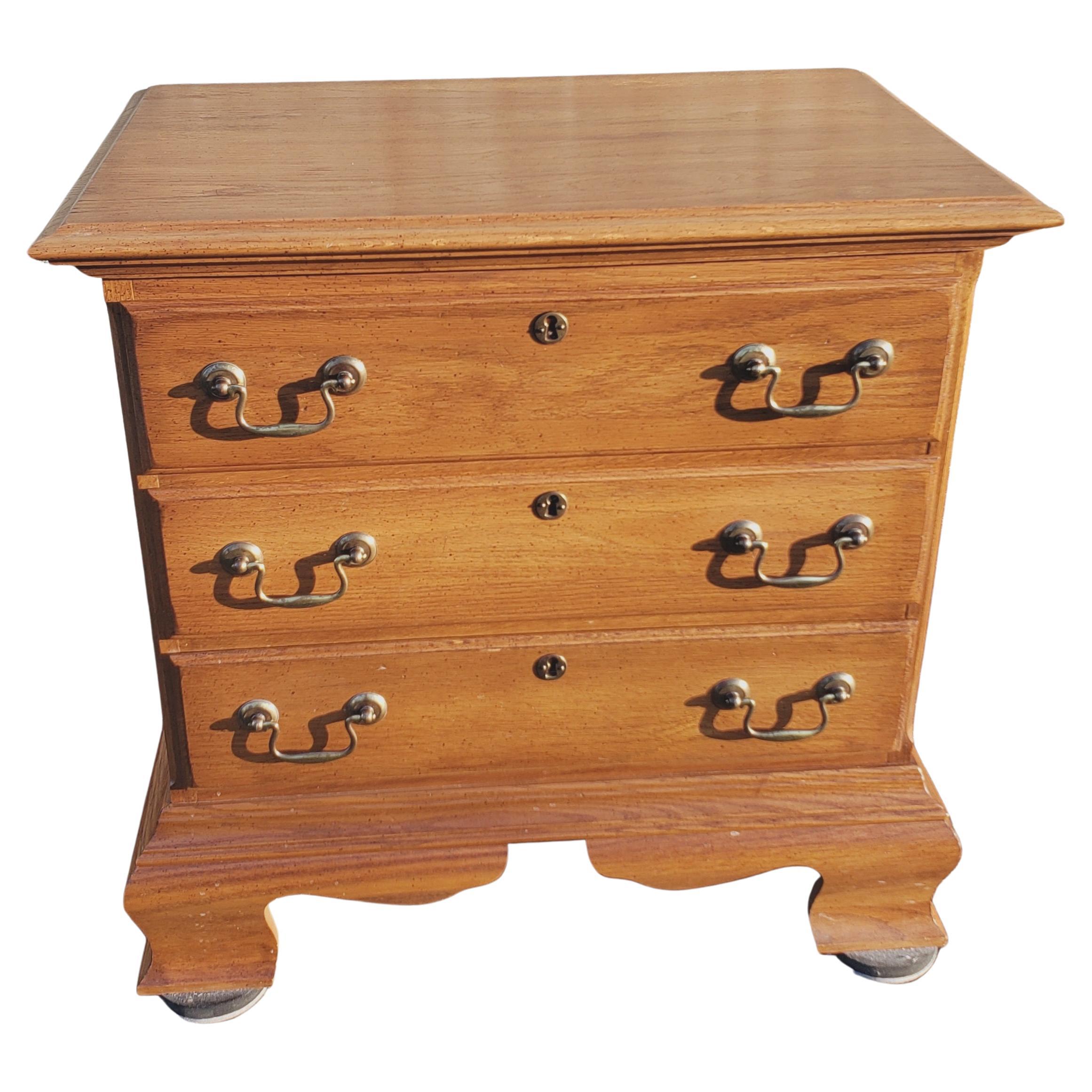 Kincaid Chippendale Oak Bedside Chest Nightstand For Sale