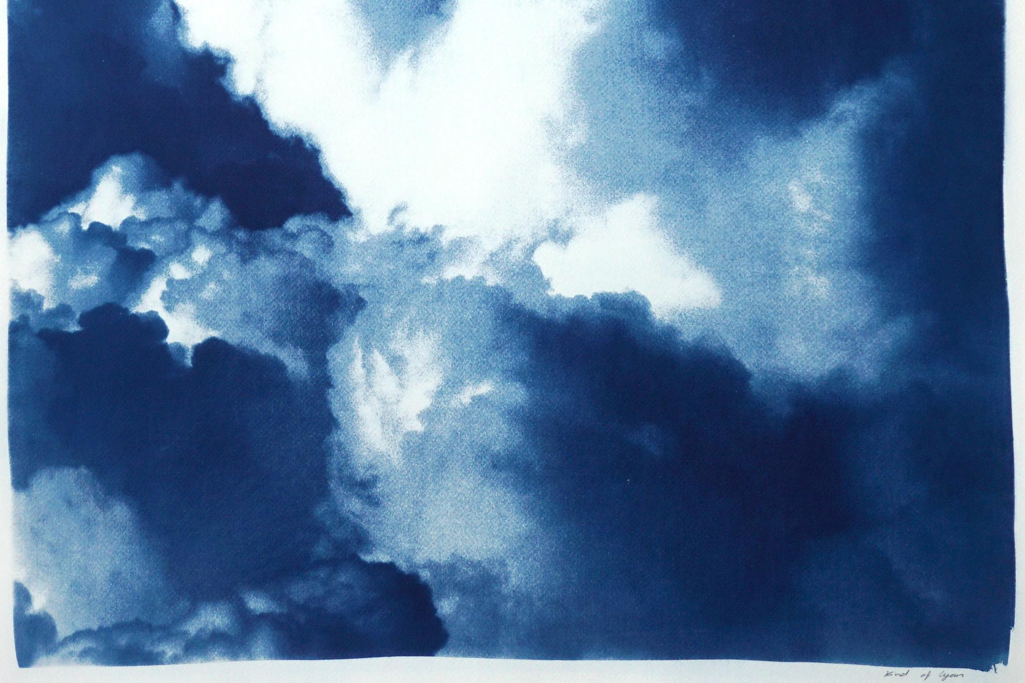 Mehrteiliges Triptychon, Serene Gorgeous Clouds, Handgefertigte Cyanotype, Blau und Weiß im Angebot 3