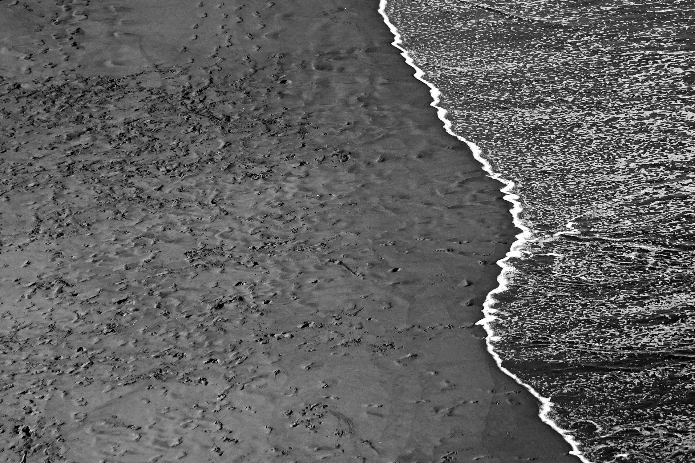Calma Costa Rica Shore, Minimal Large Black and White Giclée Photograph Seascape (Paesaggio marino) in vendita 1