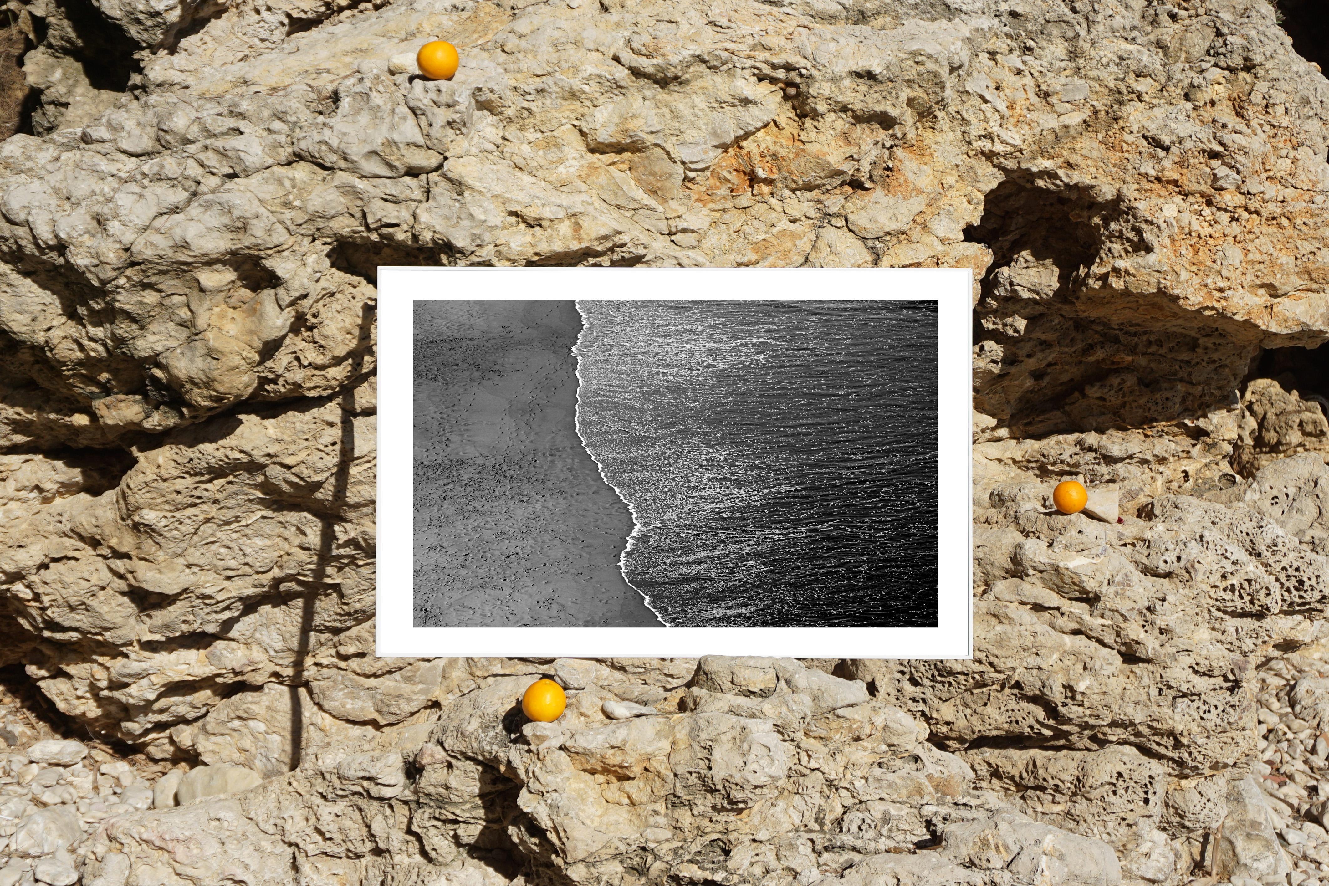 Calma Costa Rica Shore, Minimal Large Black and White Giclée Photograph Seascape (Paesaggio marino) in vendita 5