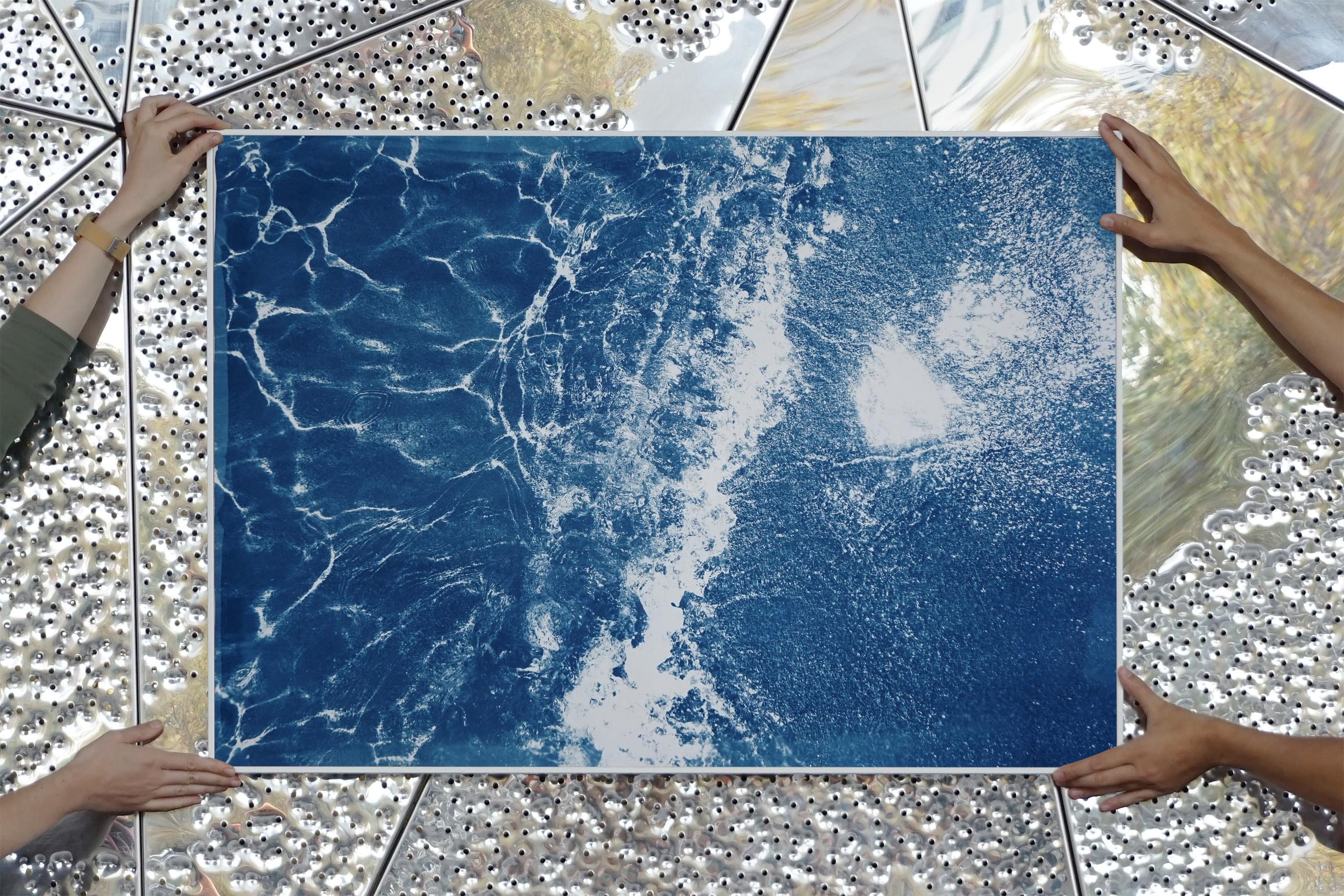 Caraibi Sandy Shore,  Cianotipia fatta a mano su carta acquerellata, Paesaggio marino in blu in vendita 1