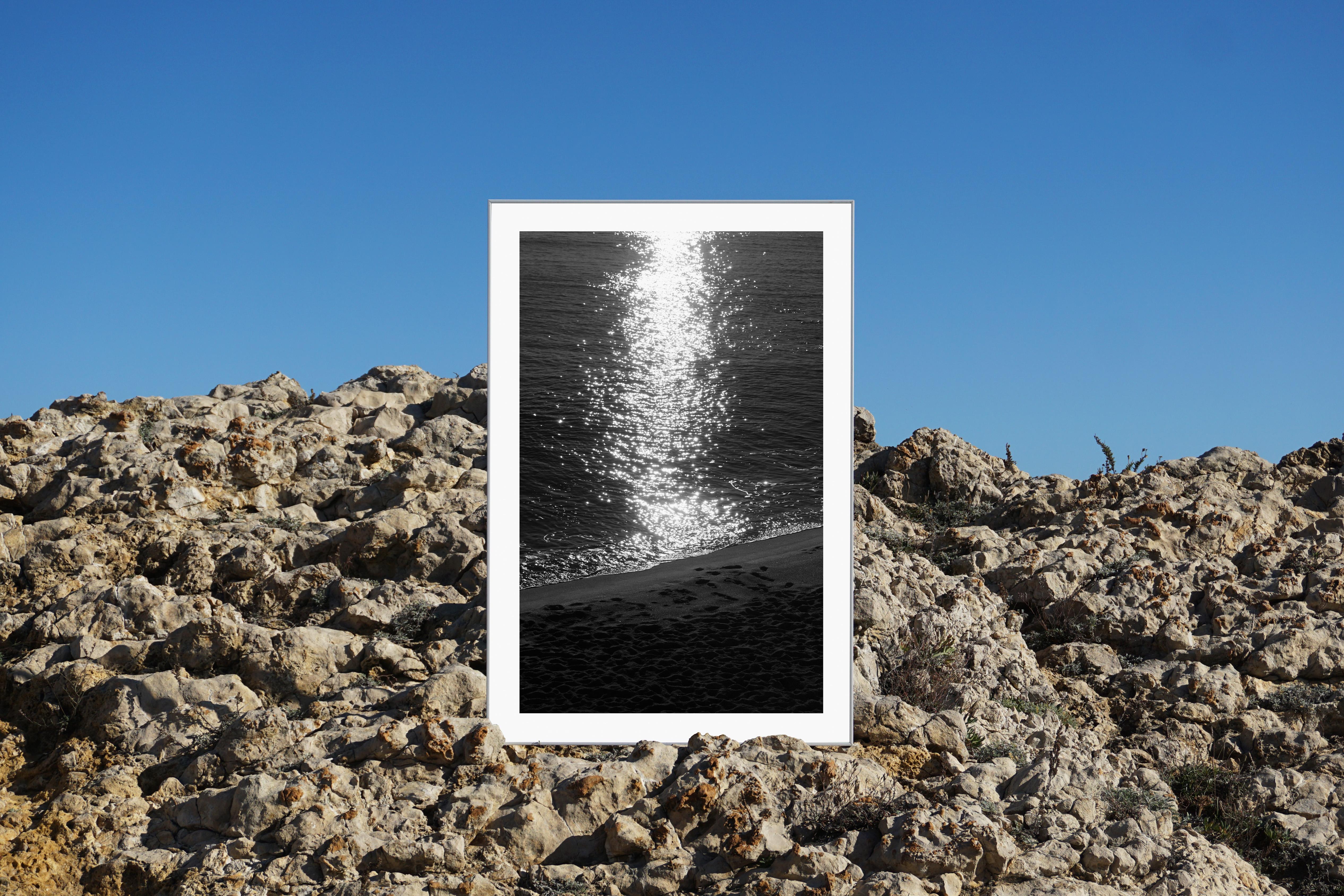 This is an exclusive limited edition black and white giclée print, on 100% cotton Hahnemühle Photo Rag Fine Art matte paper.

This series of black and white photographs captures the raw power and beauty of the ocean and other bodies of water. The