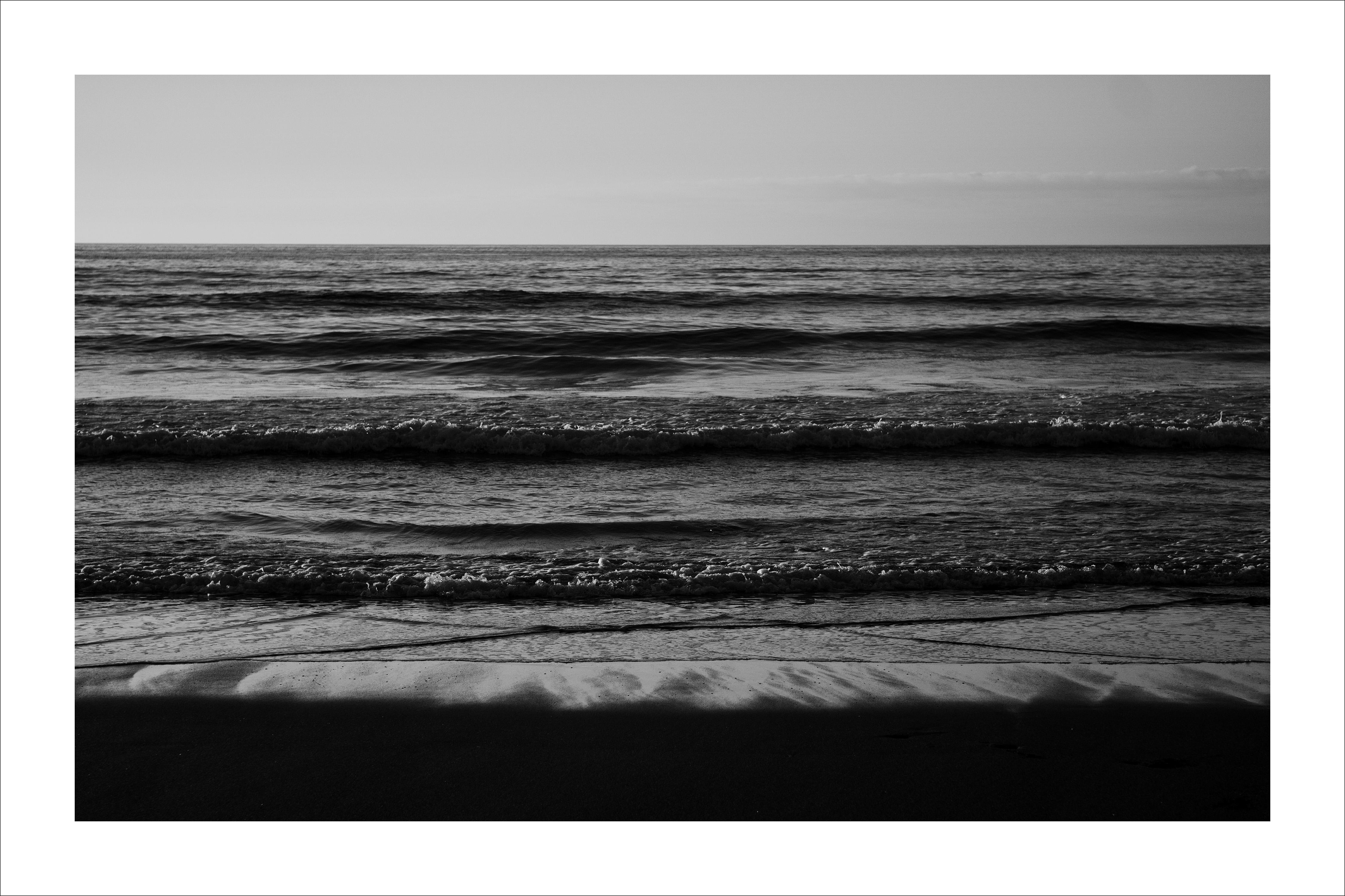 Kind of Cyan Landscape Photograph - Pacific Beach Horizon, Colossal Seascape in Black and White, Navy Sunset, Classy