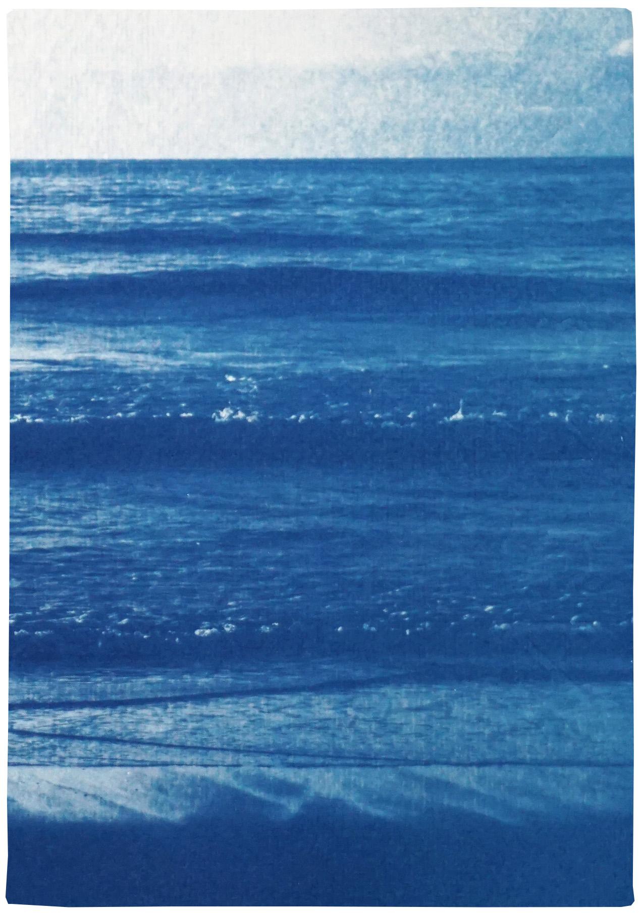 Horizon de plage du Pacifique, Triptyque nautique cyanotype, paysage marin blanc et bleu, Zen en vente 1