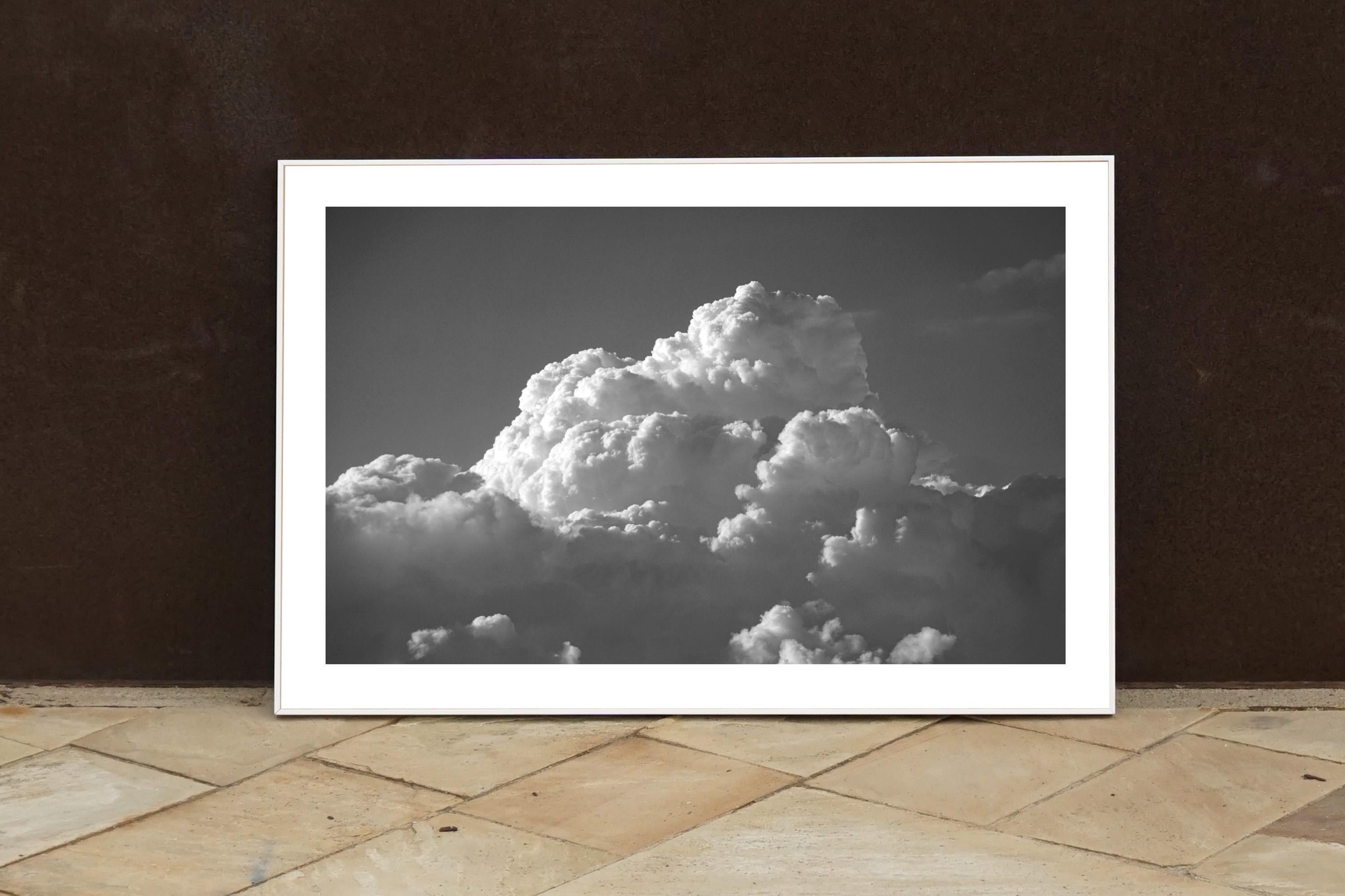 Zen Clouds Landscape in Black and White, Limited Edition Giclée Print, Sky Scape (Paysage de ciel) en vente 2