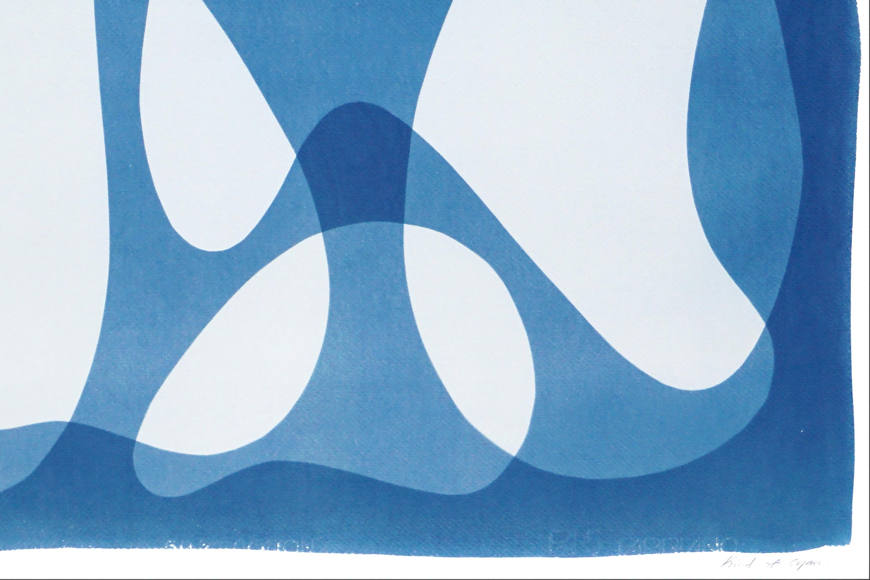 Icons abstraits, monotype carré de cyanotype, papier aquarelle, bleu du milieu du siècle dernier   - Bleu Abstract Print par Kind of Cyan