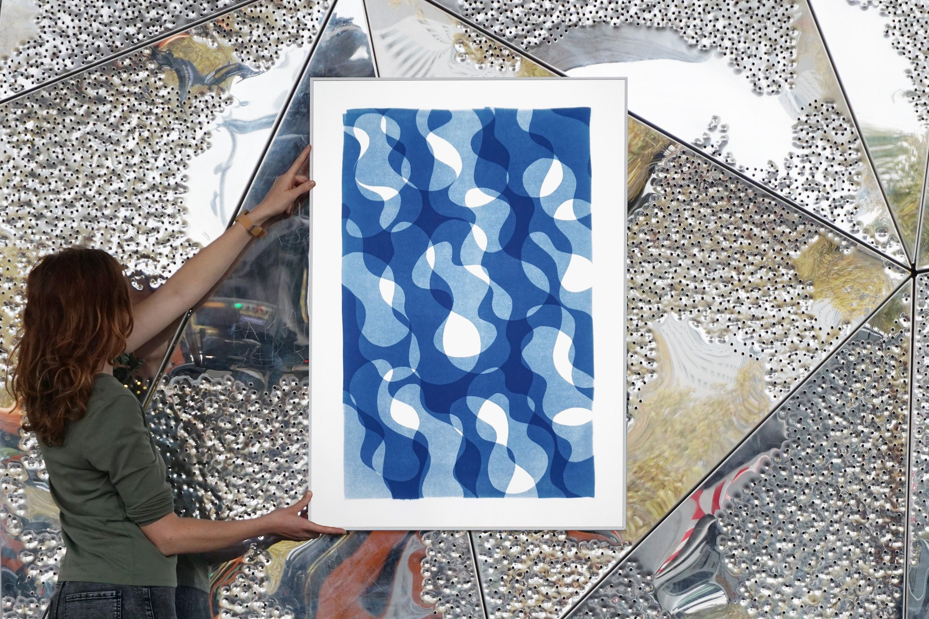 Abstract Print of Geometric Water Movement in Blue Tones, Memphis Shapes Style 2