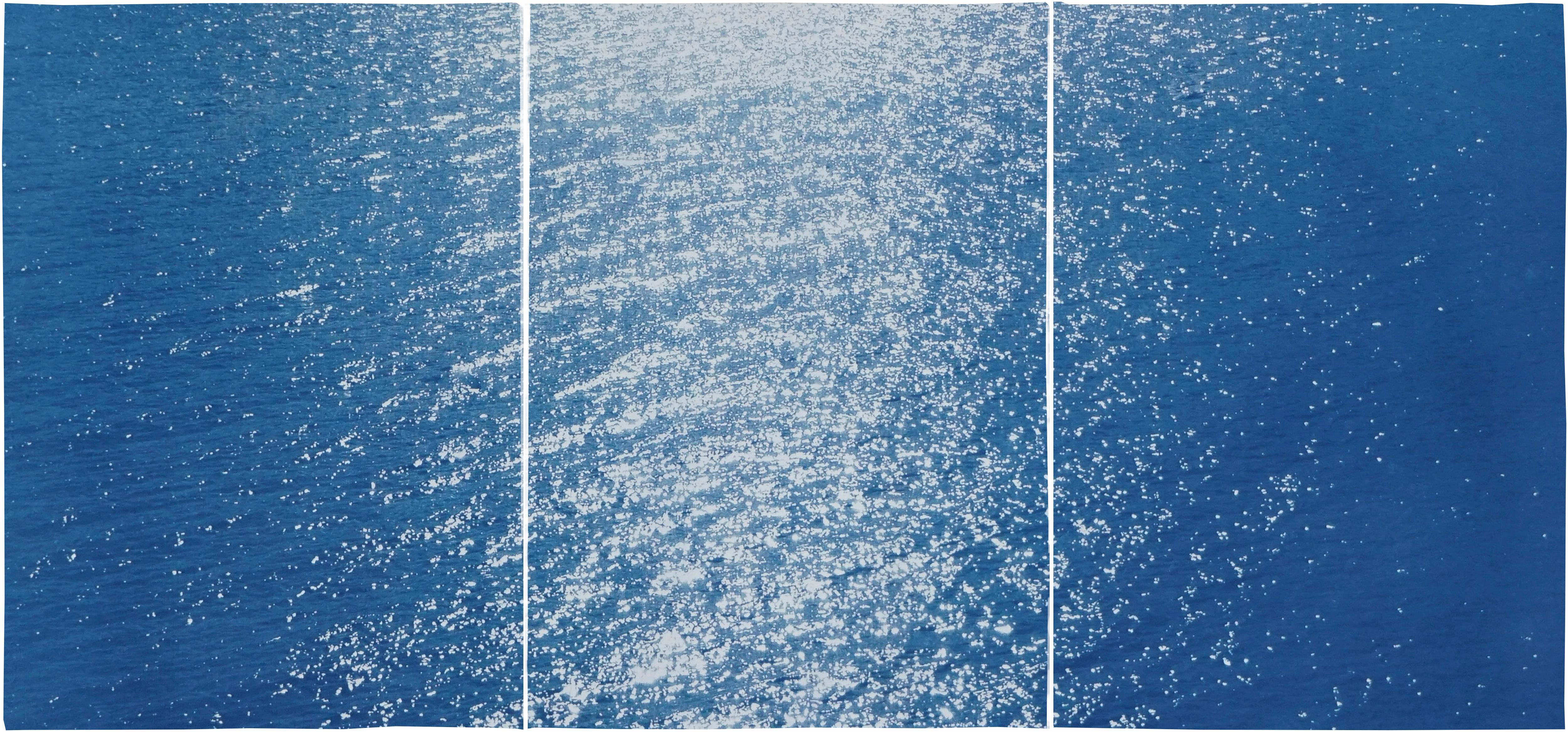 Amalfiküste Meereslandschaft, nautisches Triptychon, Cyanotypie auf Papier, Sonnenaufgang Bay, Blau