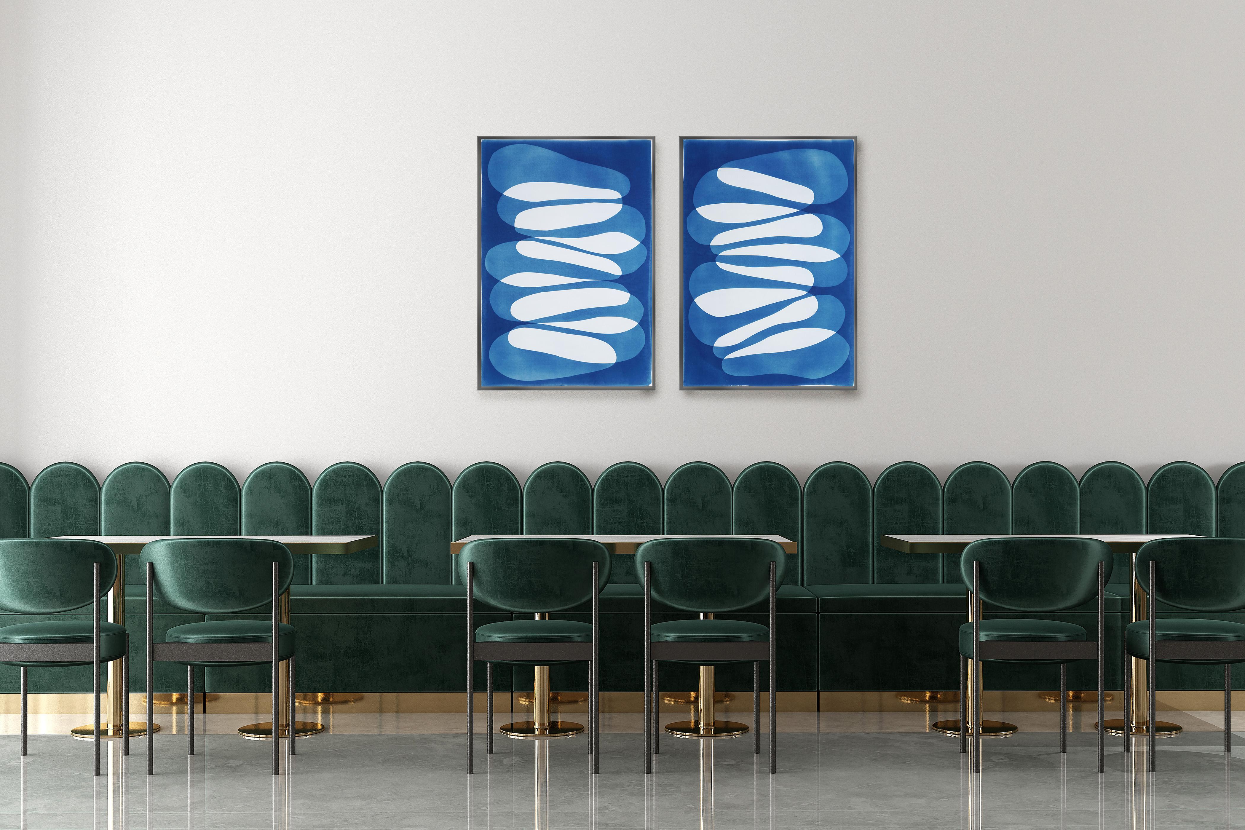Better Together, dittico minimalista in blu, forme astratte moderne in cianotipia - Photograph Postminimalismo di Kind of Cyan