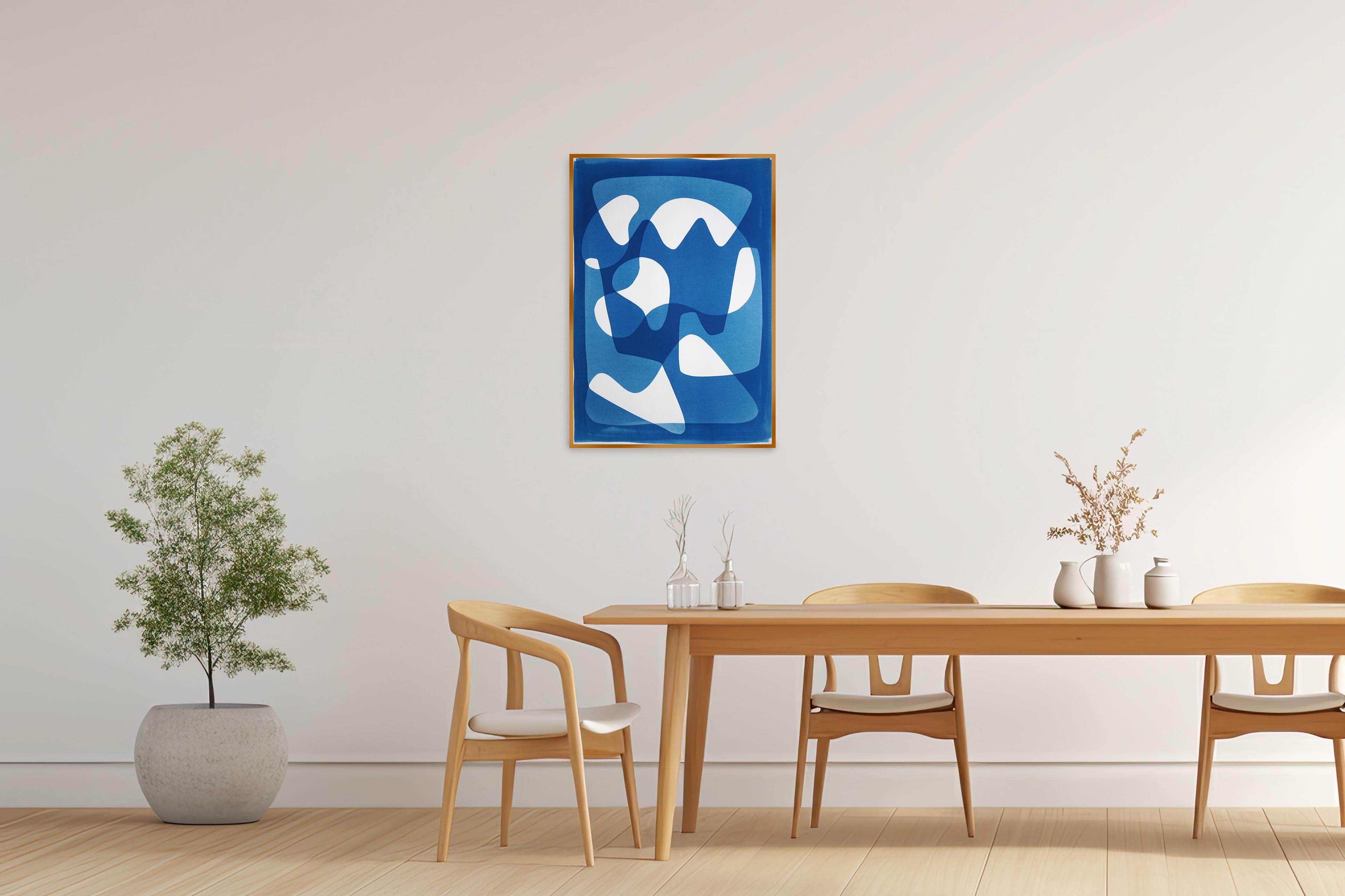 Blau und Weiß, Moderne Formen der Jahrhundertmitte, Organische schwebende Formen Cyanotypie 2025 im Angebot 1