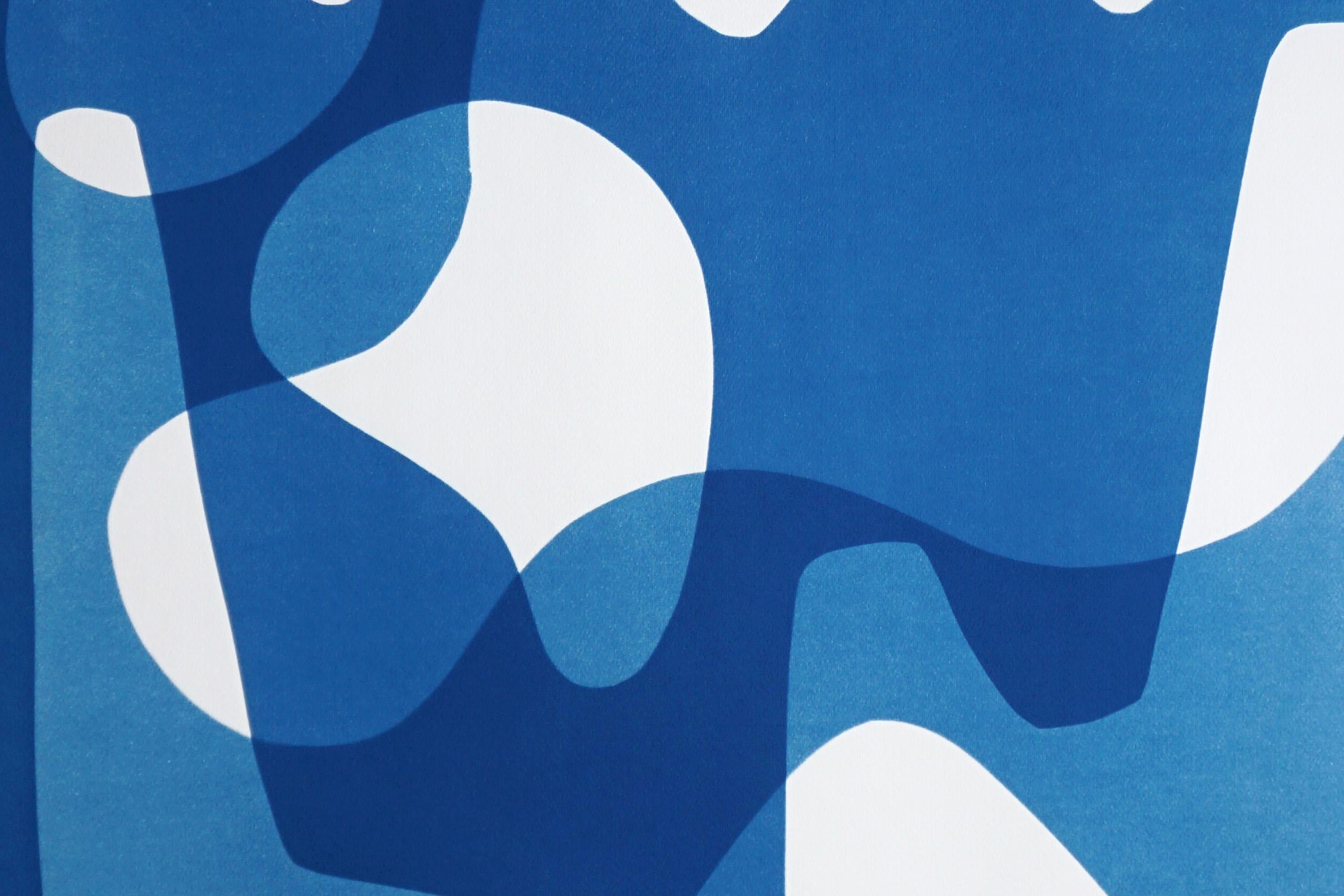 Blau und Weiß, Moderne Formen der Jahrhundertmitte, Organische schwebende Formen Cyanotypie 2025 im Angebot 4