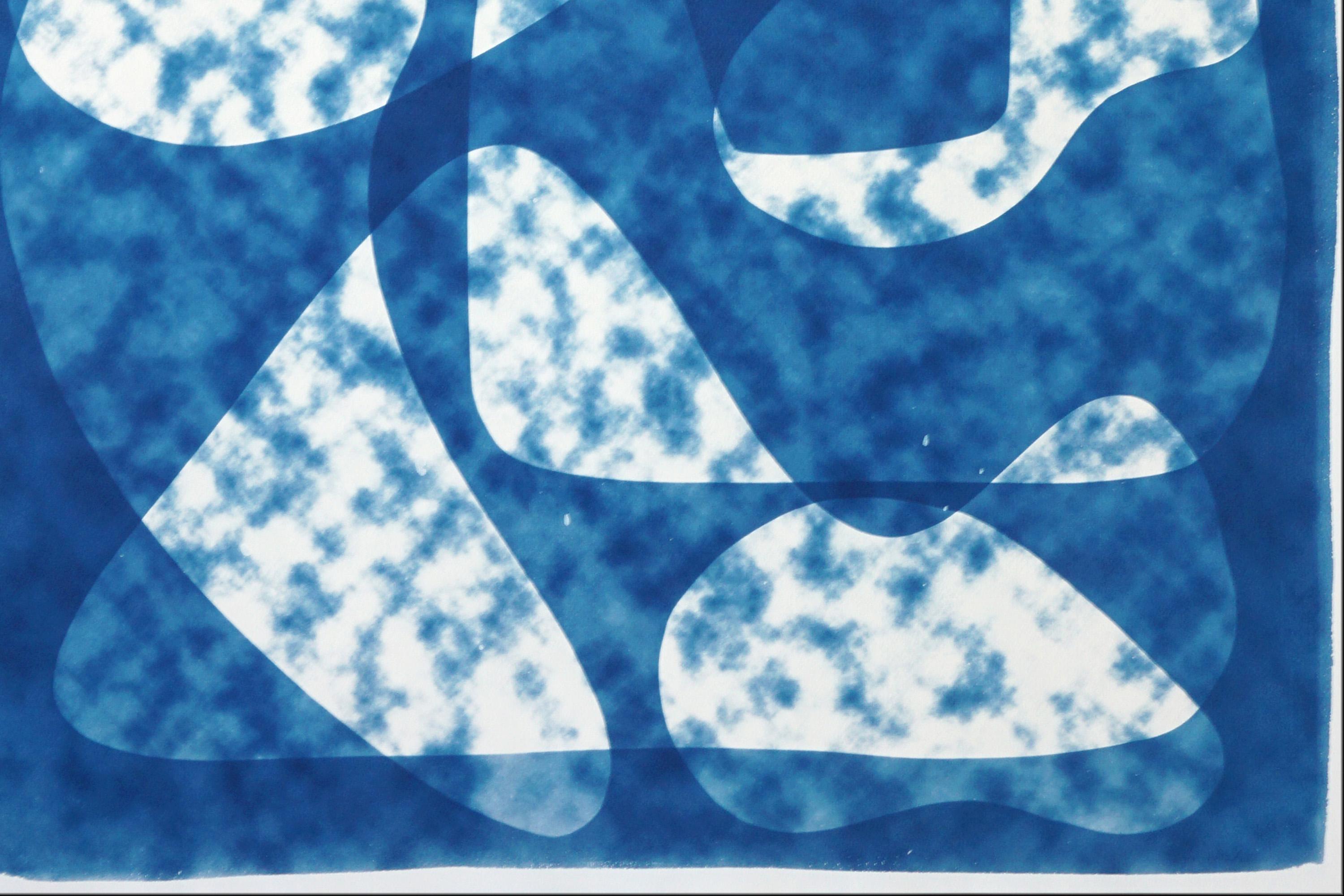 Blau verschwommener Traum, blaue Töne abstrakte Formen, einzigartige Monotypie Cyanotypie, Papier im Angebot 5
