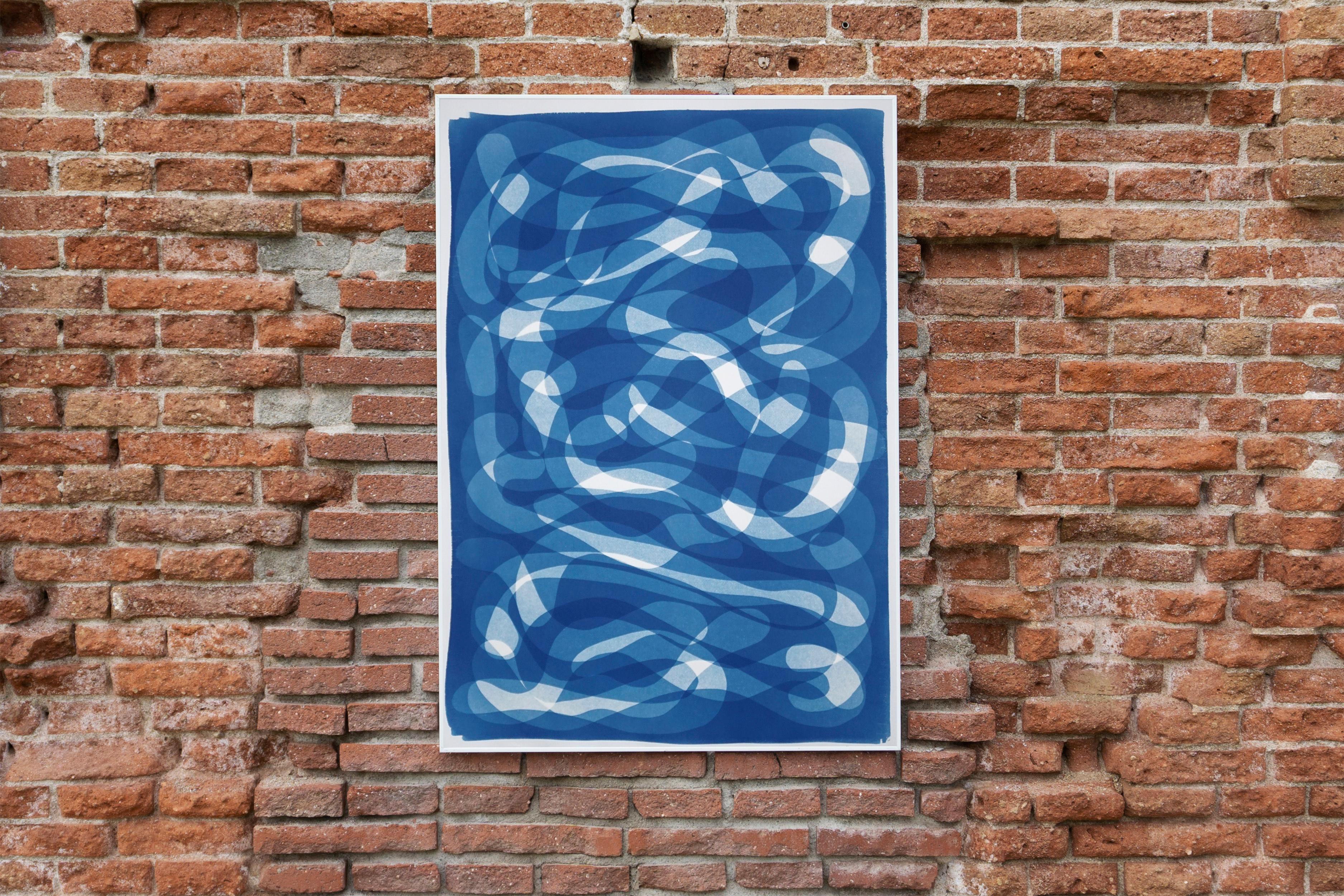 Blaue Knoten und Creolen, blaue Töne, Monotypie auf Aquarellpapier mit organischen Linien im Angebot 3