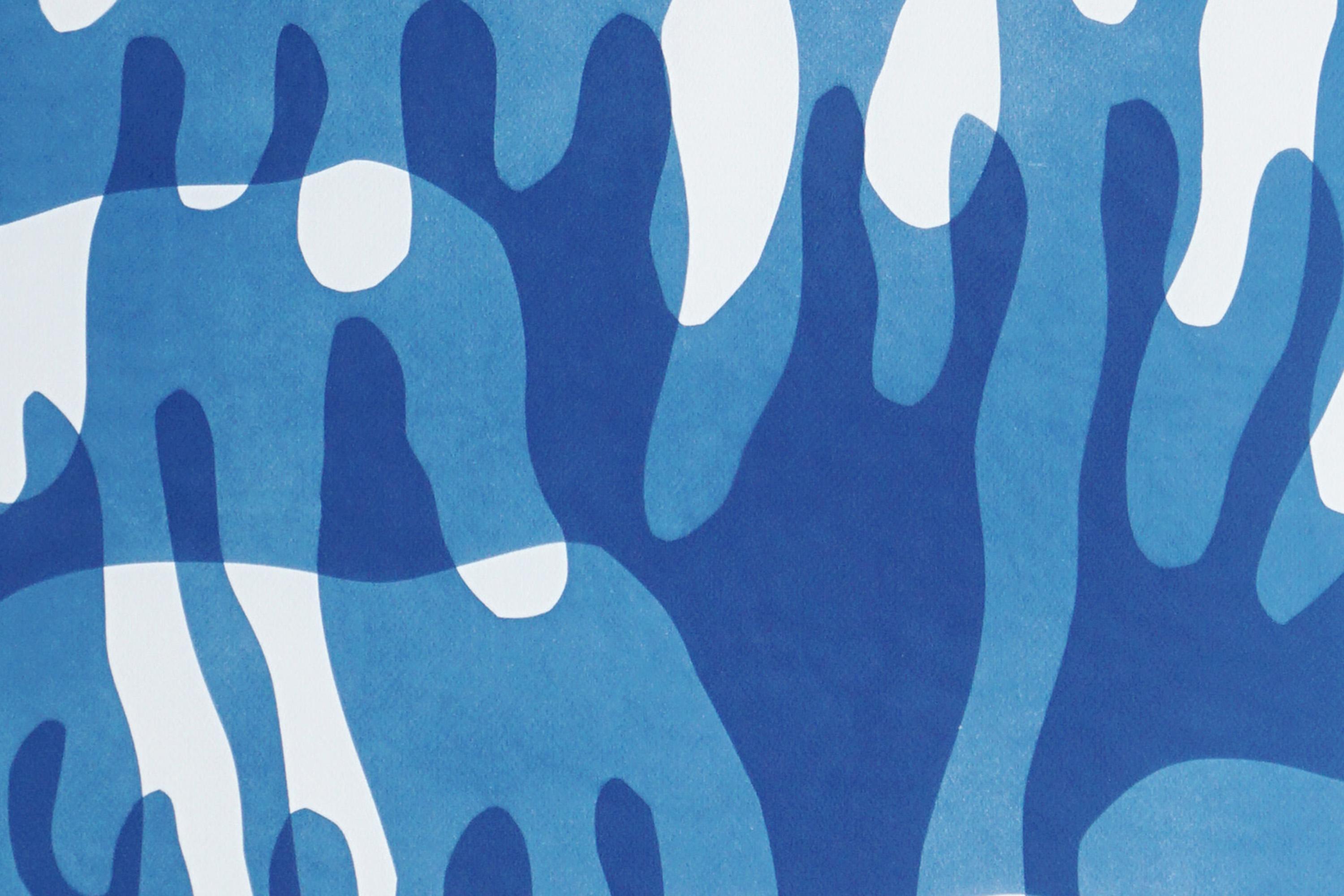 Goteo de pintura, monotipo cianotipo hecho a mano sobre papel de acuarela, azul y blanco - Print Moderno de Kind of Cyan