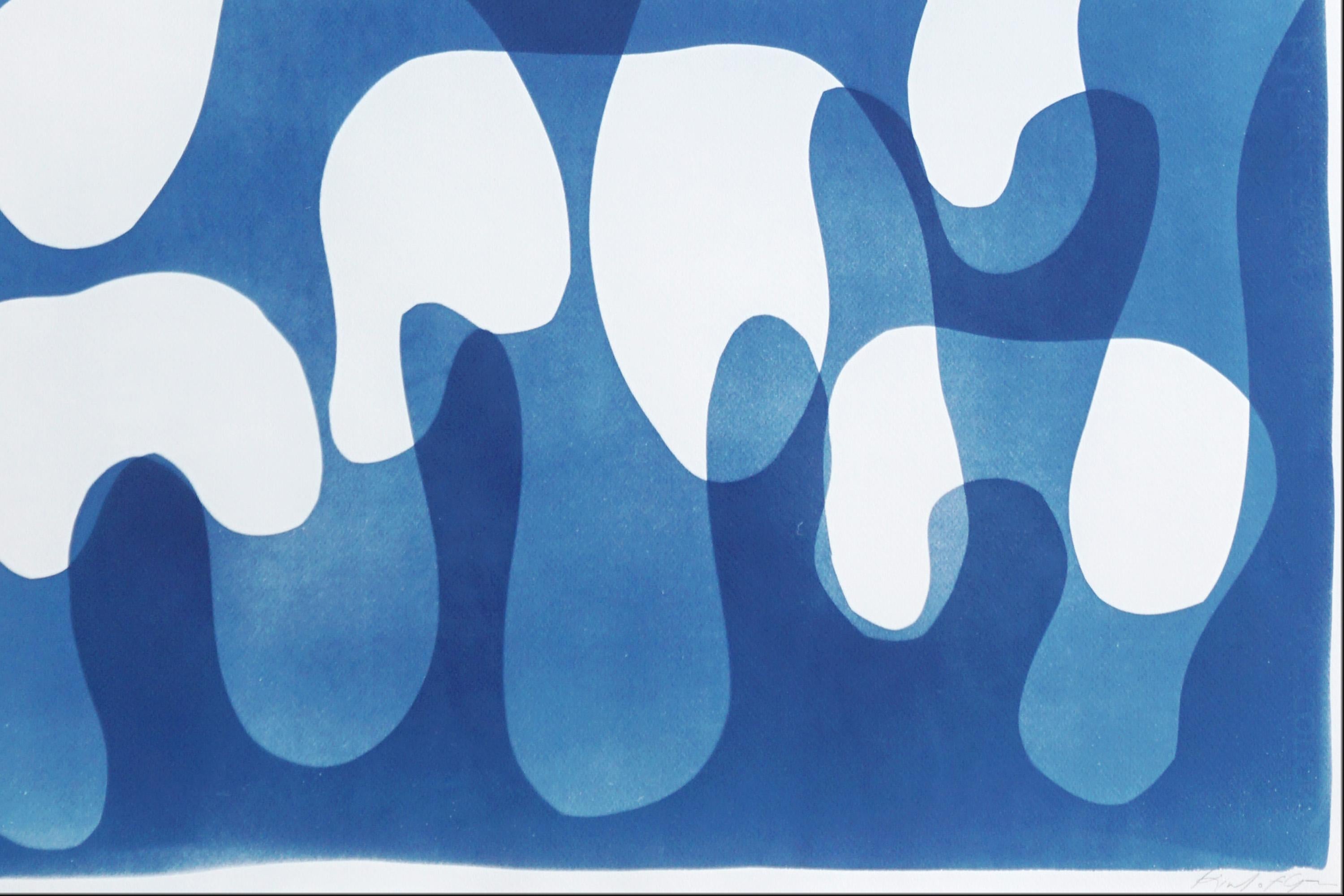 Curvas que se funden, tonos azules Cianotipo monotipo sobre papel, pieza abstracta única en venta 3