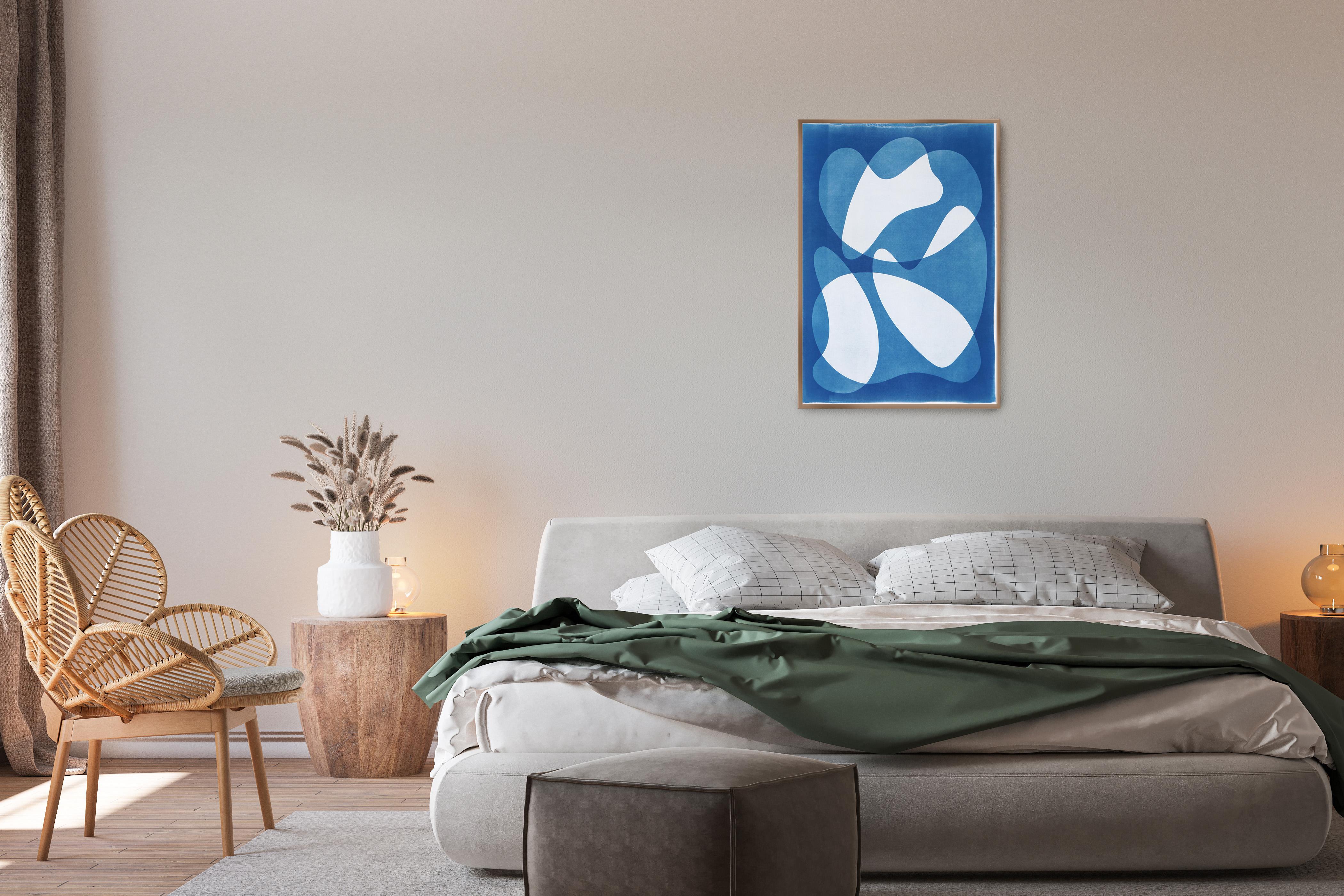 Moderne Formen aus der Mitte des Jahrhunderts, weiße und blaue handgefertigte Cyanotypie, Aquarellpapier im Angebot 2