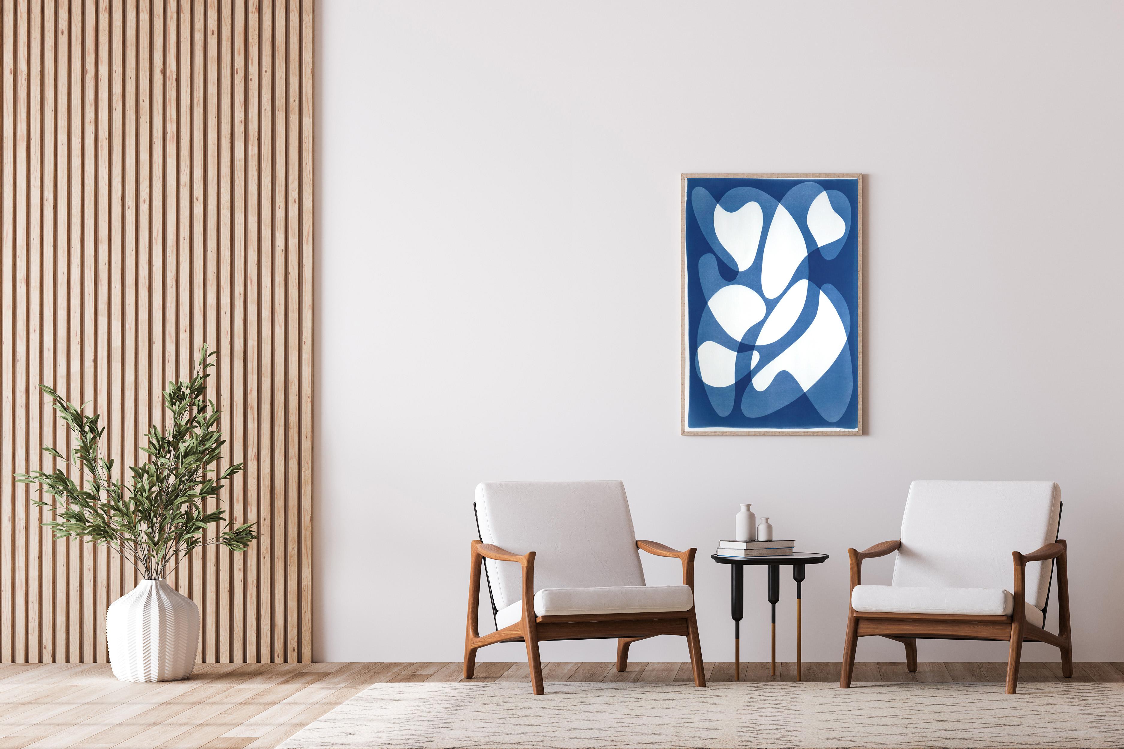 This is an exclusive handprinted unique cyanotype that takes its inspiration from the mid-century modern shapes.
It's made by layering paper cutouts and different exposures using uv-light. 

Details:
+ Title: Mid-Century Shapes II
+ Year: 2022
+