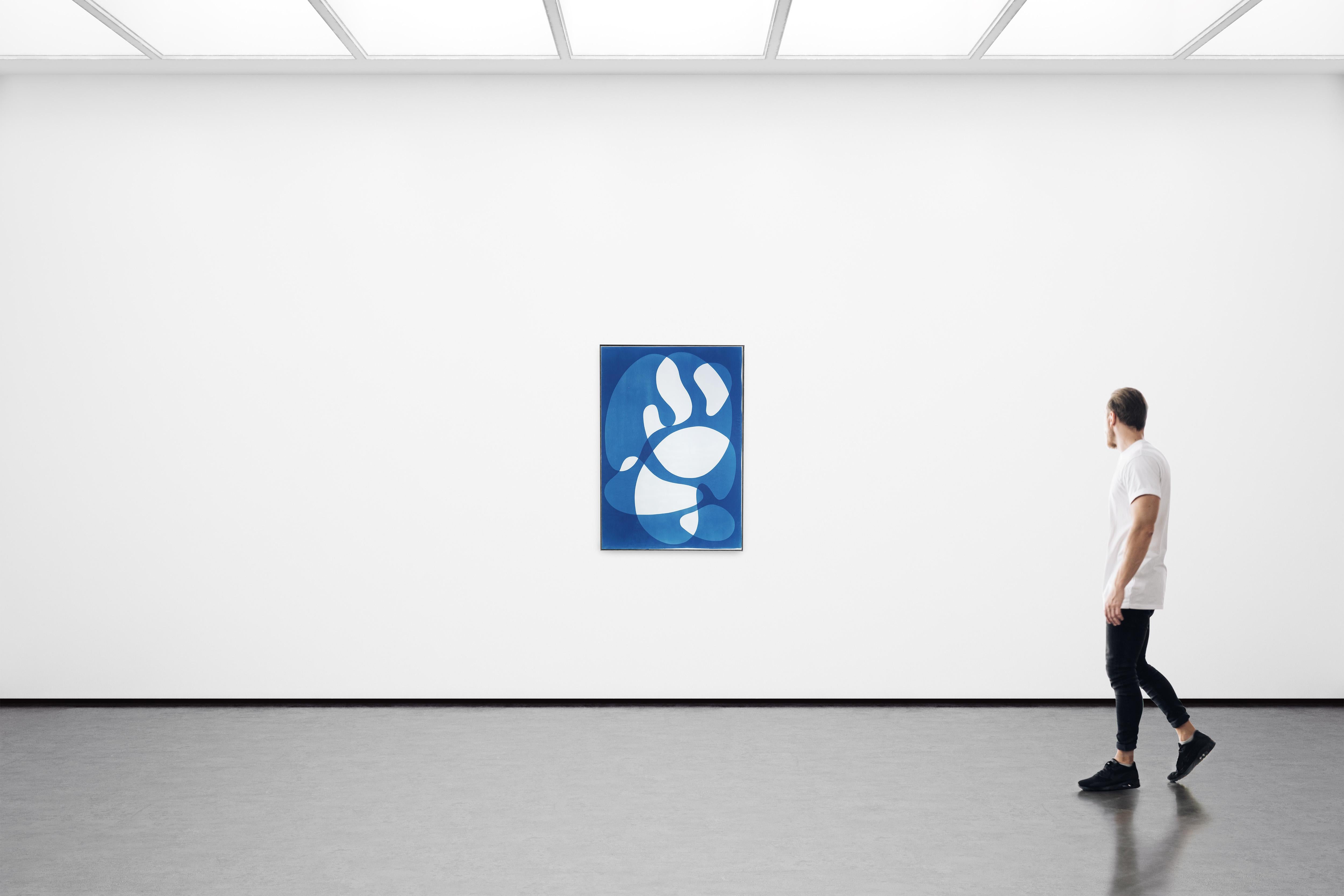 This is an exclusive handprinted unique cyanotype that takes its inspiration from the mid-century modern shapes.
It's made by layering paper cutouts and different exposures using uv-light. 

Details:
+ Title: Mid-Century Shapes X
+ Year: 2025
+