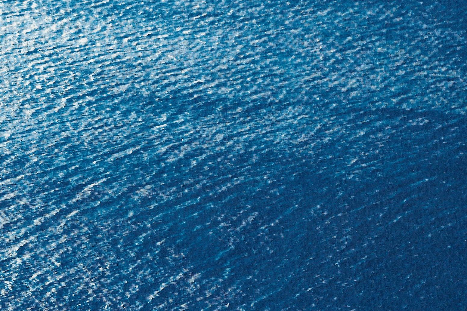 Diptyque nautique de la baie de Smooth dans la Méditerranée, cyanotype des eaux zen, papier en vente 1