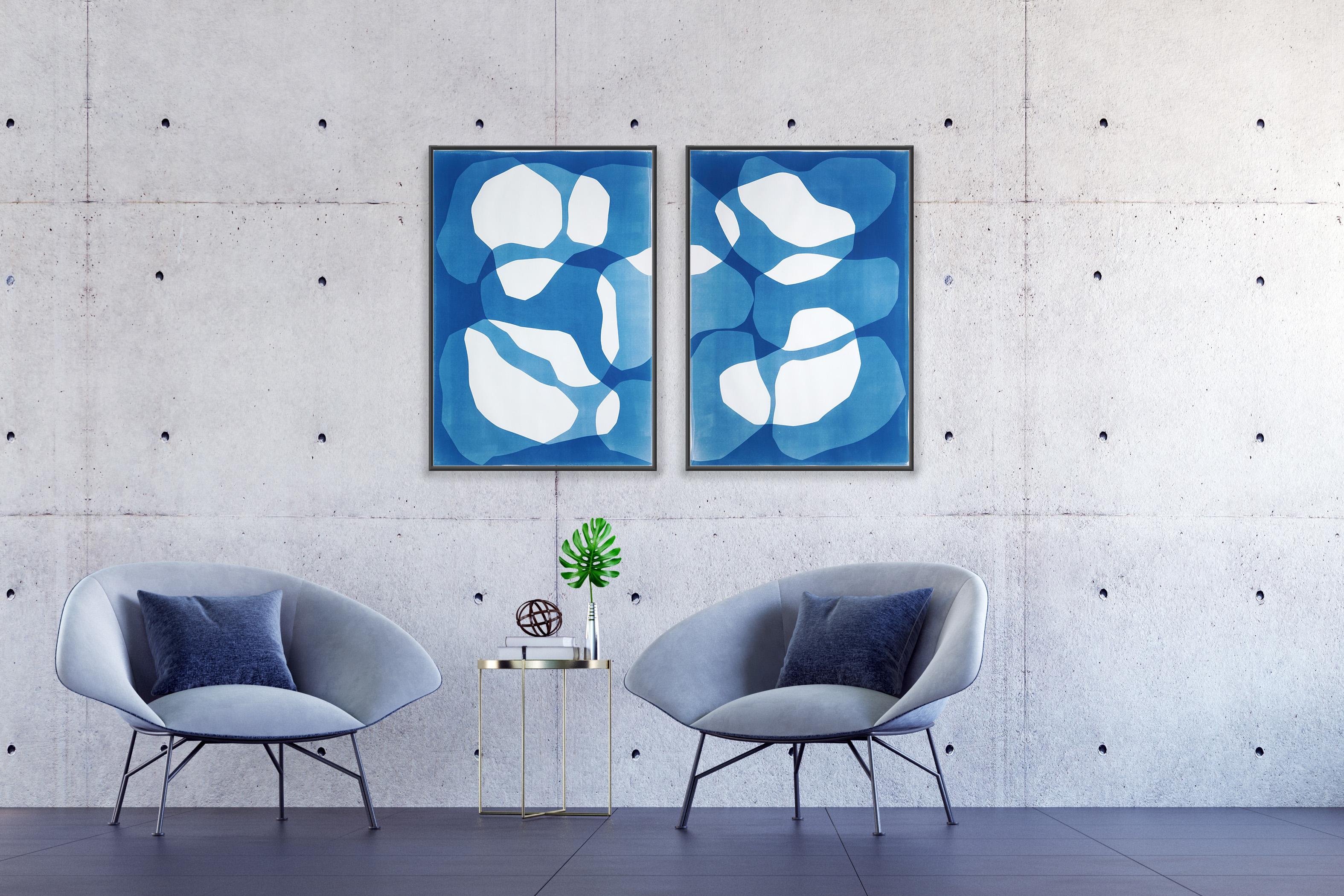 Masses en orbite, diptyque abstrait bleu et blanc, monotype cyanotype sur papier en vente 3
